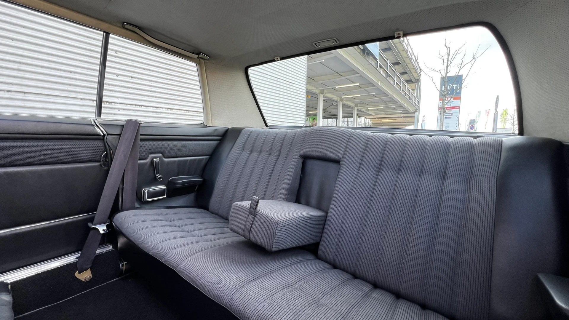 MERCEDES-BENZ 280 CE AUTOMATIK l 188 PS-image-29