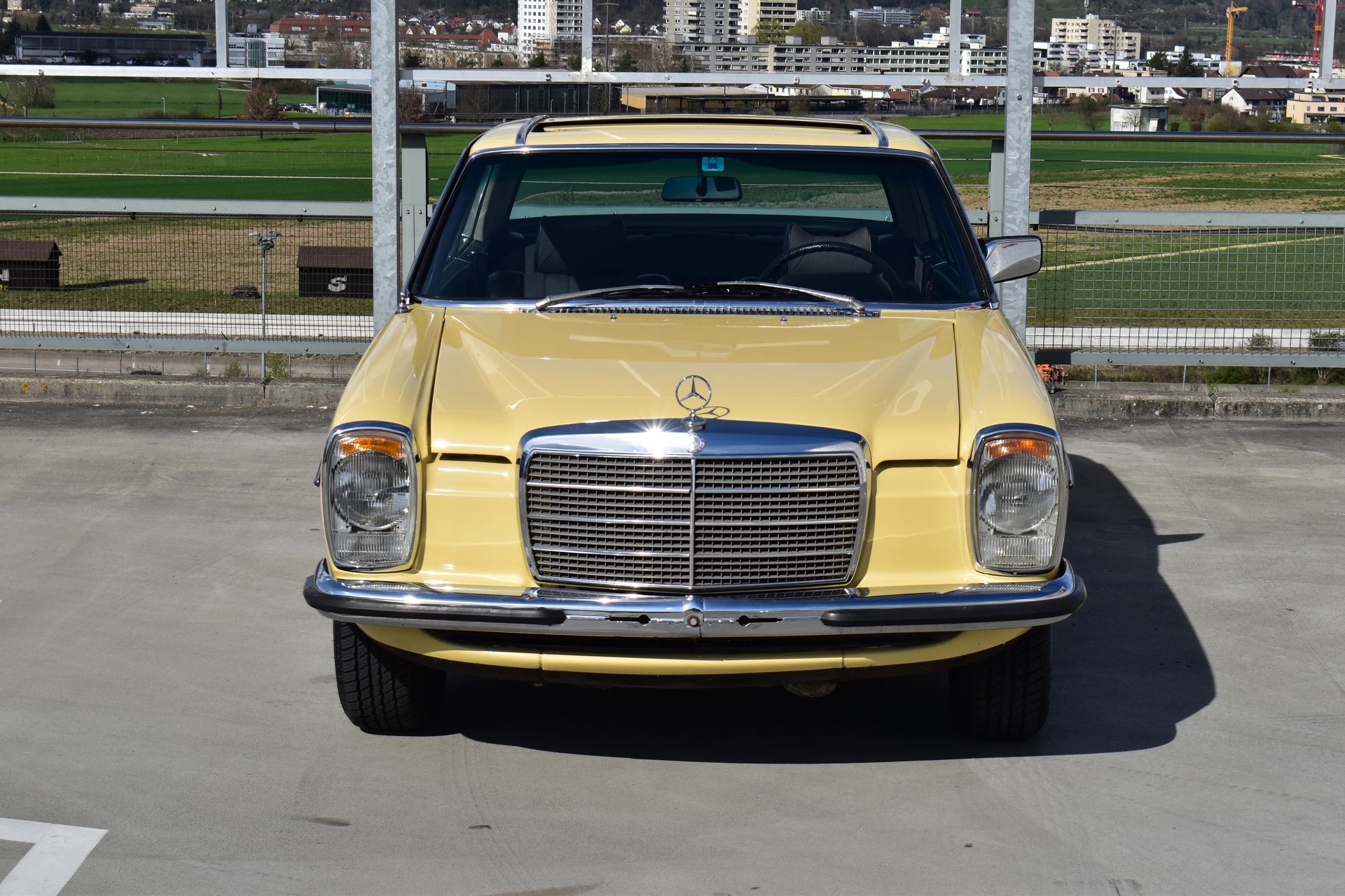 MERCEDES-BENZ 280 CE AUTOMATIK l 188 PS-image-17