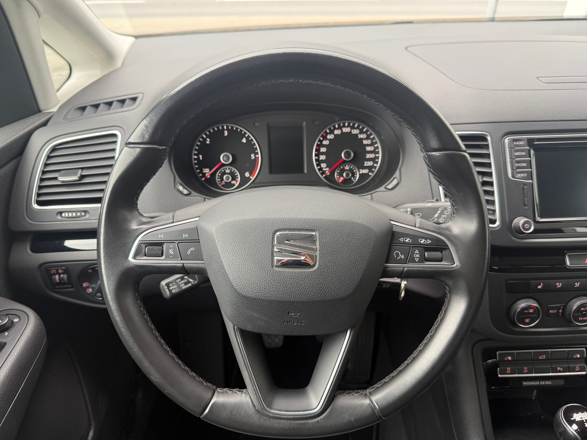 SEAT Alhambra 2.0 TDI Style 4Drive *TOPZUSTAND* MANUELL* 7 PLÄTZE*-image-17