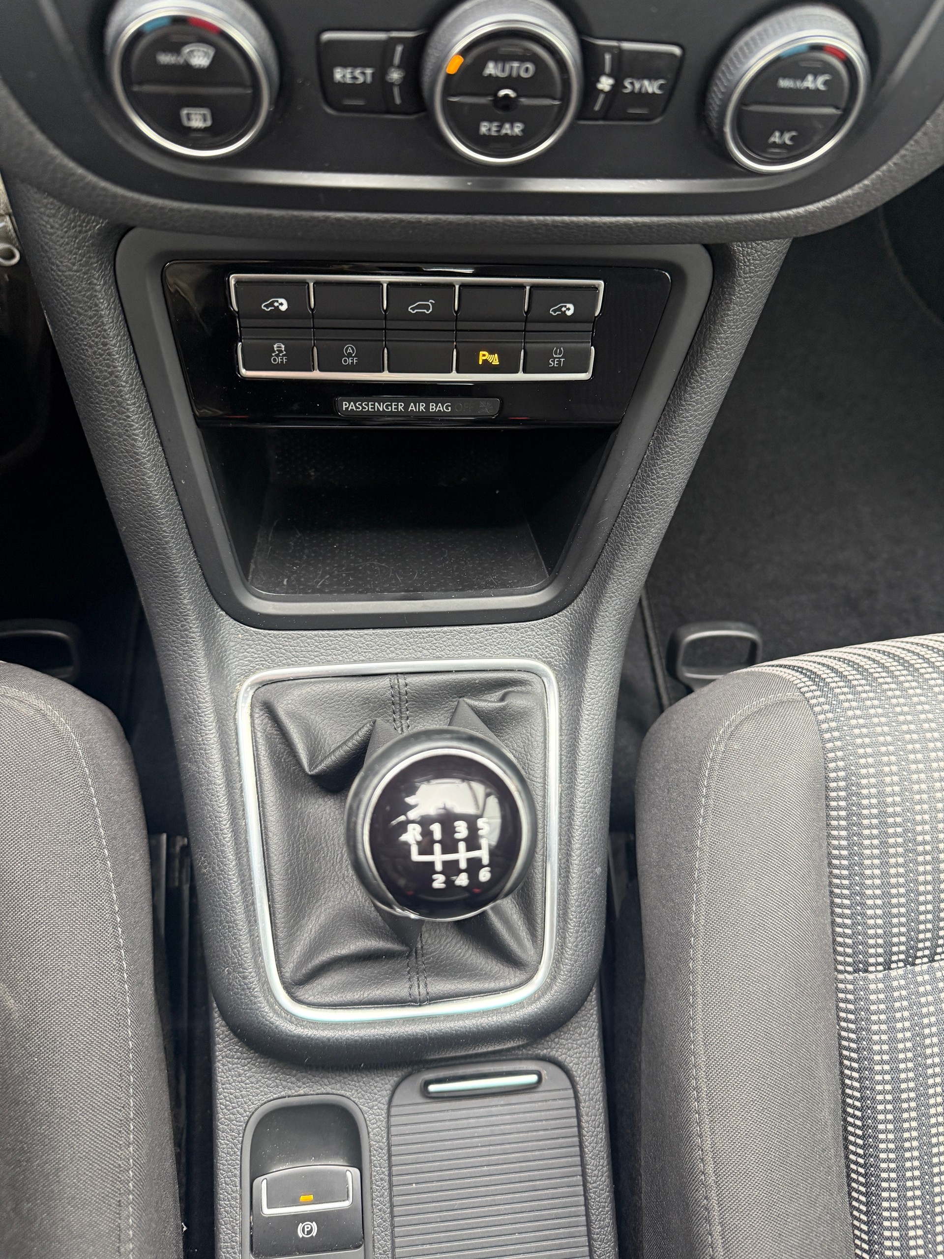 SEAT Alhambra 2.0 TDI Style 4Drive *TOPZUSTAND* MANUELL* 7 PLÄTZE*-image-23