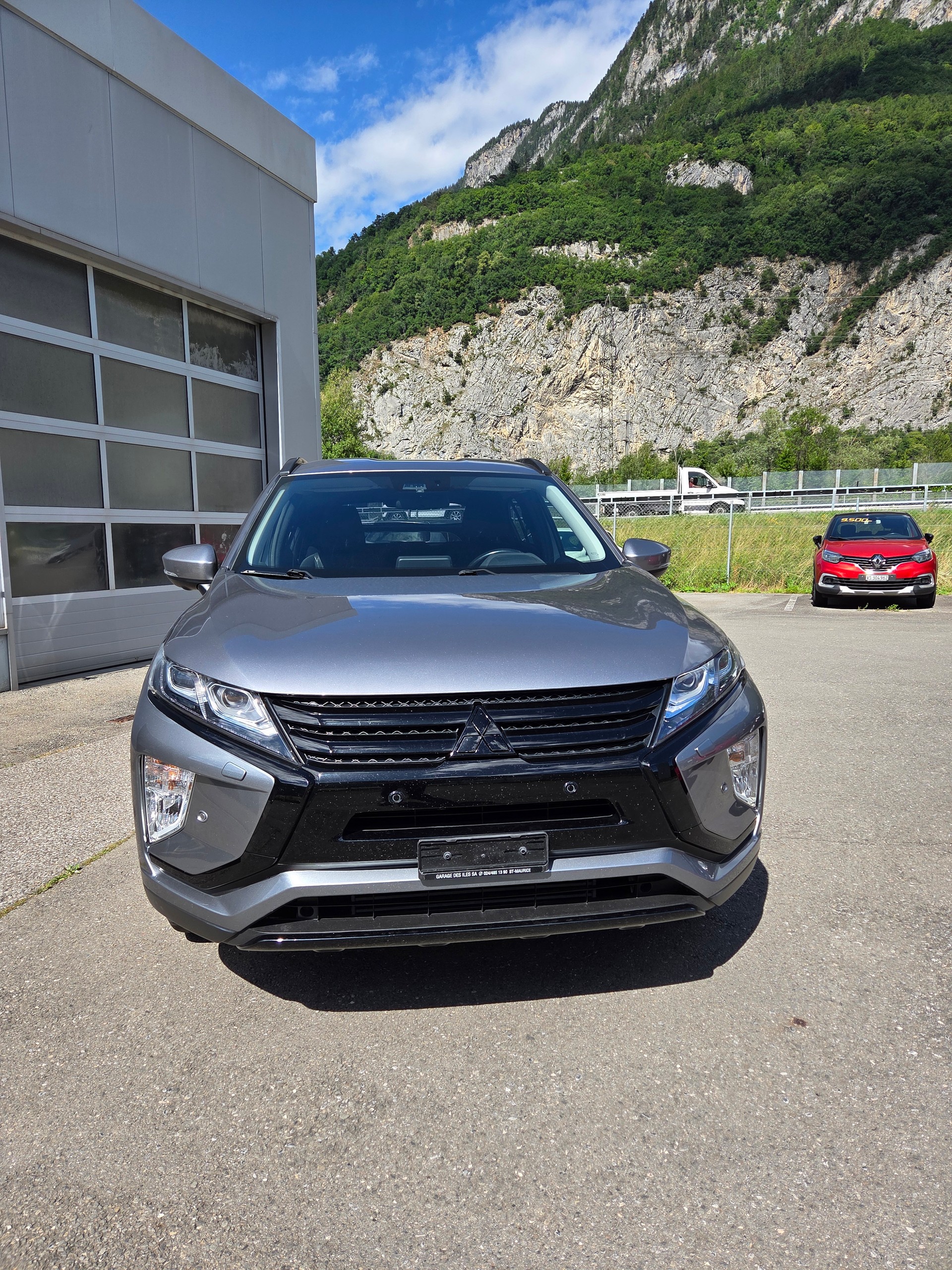 MITSUBISHI Eclipse Cross 1.5 T-Mivec Style 4WD CVT-image-2