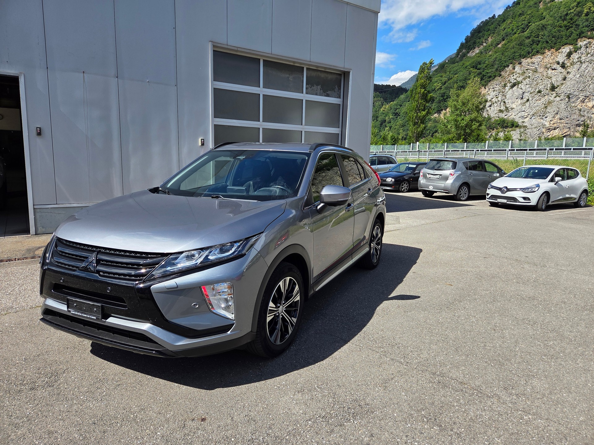 MITSUBISHI Eclipse Cross 1.5 T-Mivec Style 4WD CVT-image-1