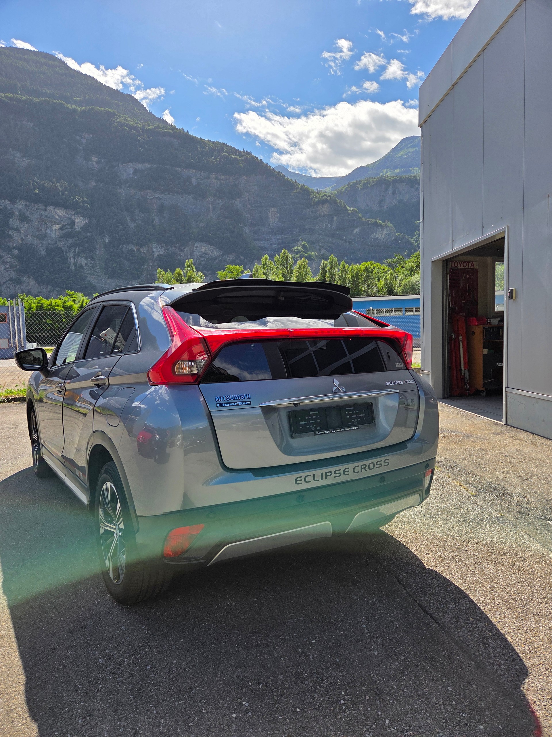 MITSUBISHI Eclipse Cross 1.5 T-Mivec Style 4WD CVT-image-3