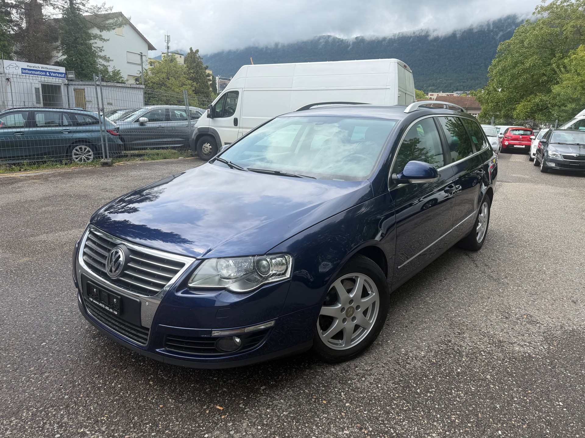 VW Passat Variant 2.0 TDI Highline DSG * Voll-Leder * Navigation * Xenon * PDC V&H * Tempomat * Letzte MFK 11.2024 * B5a
