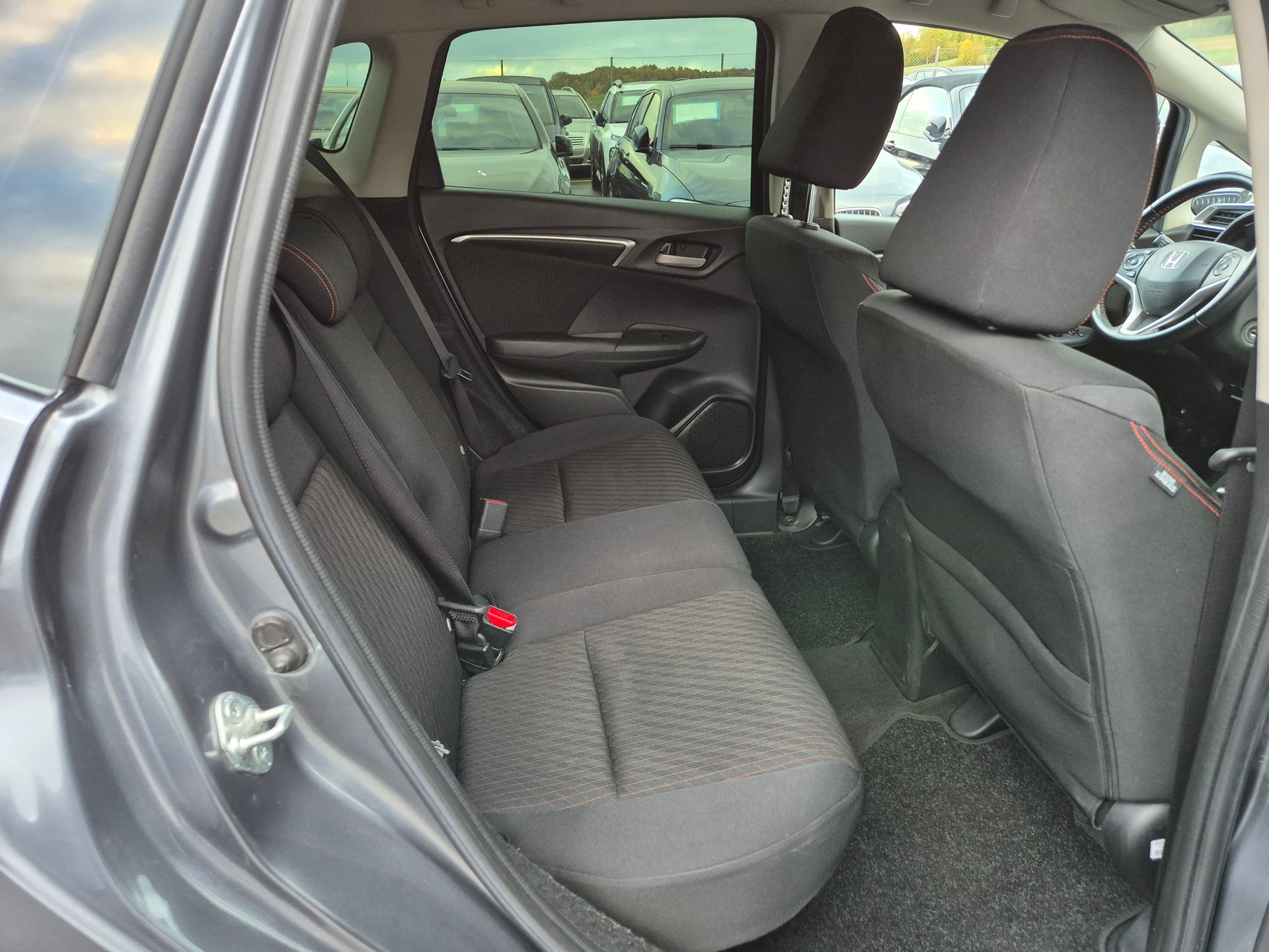 HONDA Jazz 1.5i-VTEC Dynamic-image-3