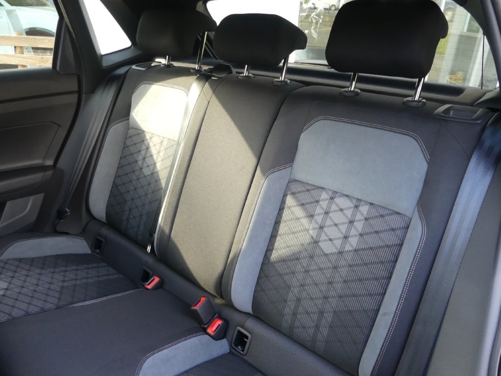 VW Polo 1.0 TSI R-Line DSG-image-11
