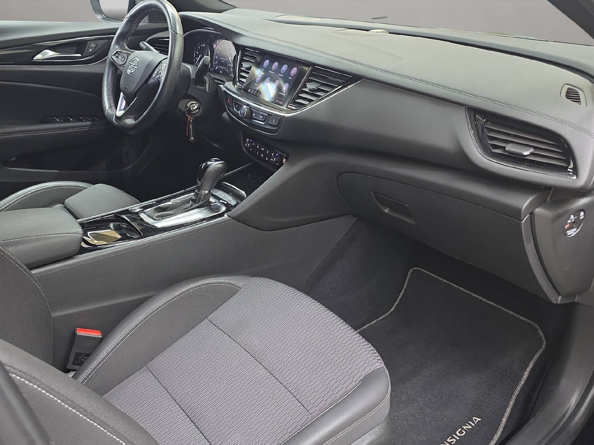 OPEL Insignia Sports Tourer 2.0 CDTi BiT. Excellence AWD-image-10