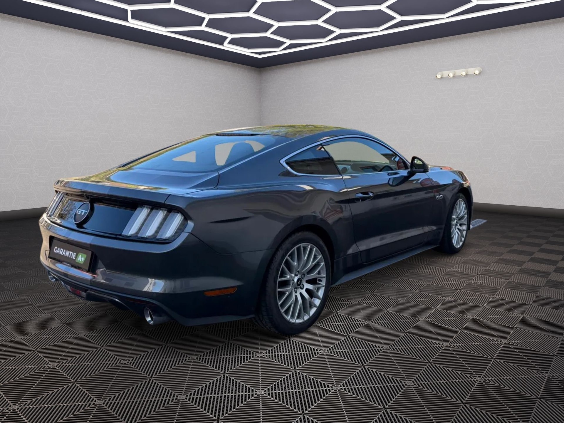 FORD Mustang Fastback 5.0 V8 GT-image-2