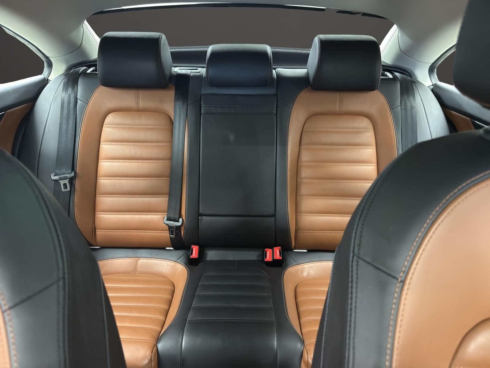 VW Passat Variant 3.6 FSI Highline 4Motion DSG-image-9