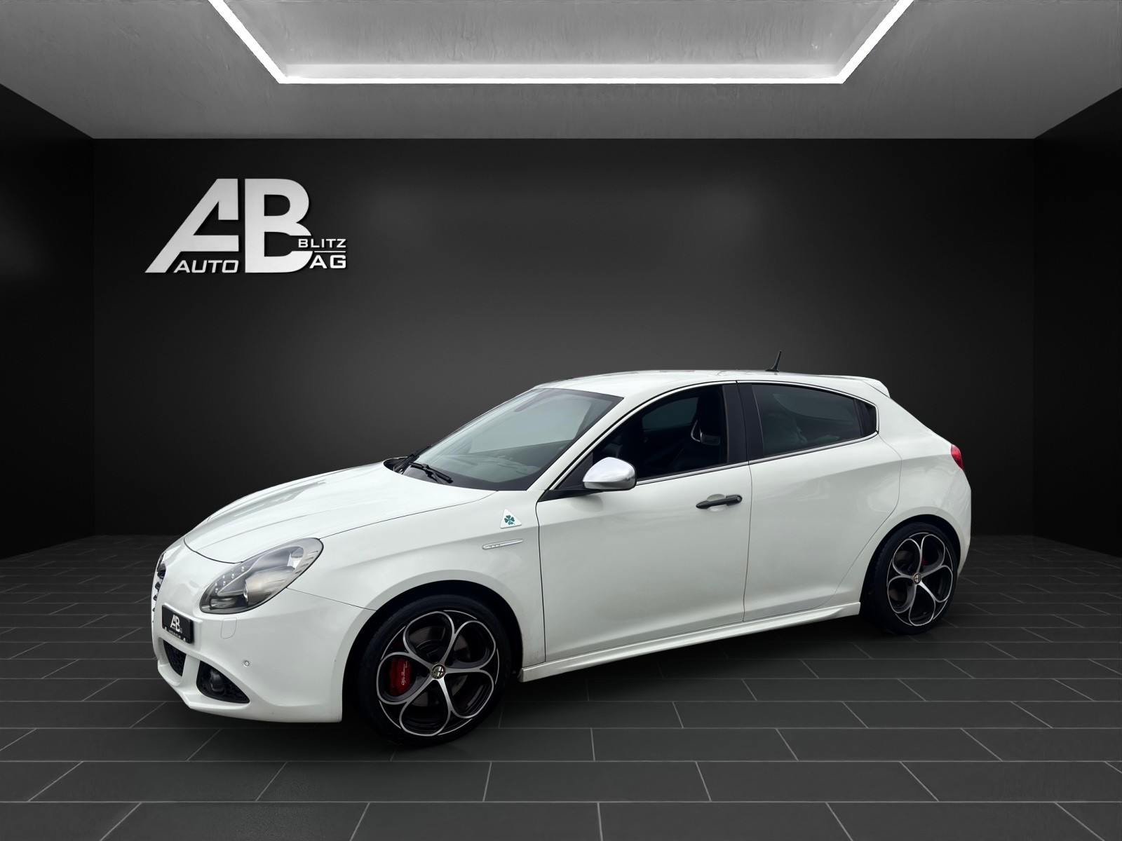 ALFA ROMEO Giulietta 1750 TBi Quadrifoglio Verde TCT mit 241 PS-showroom-element-1