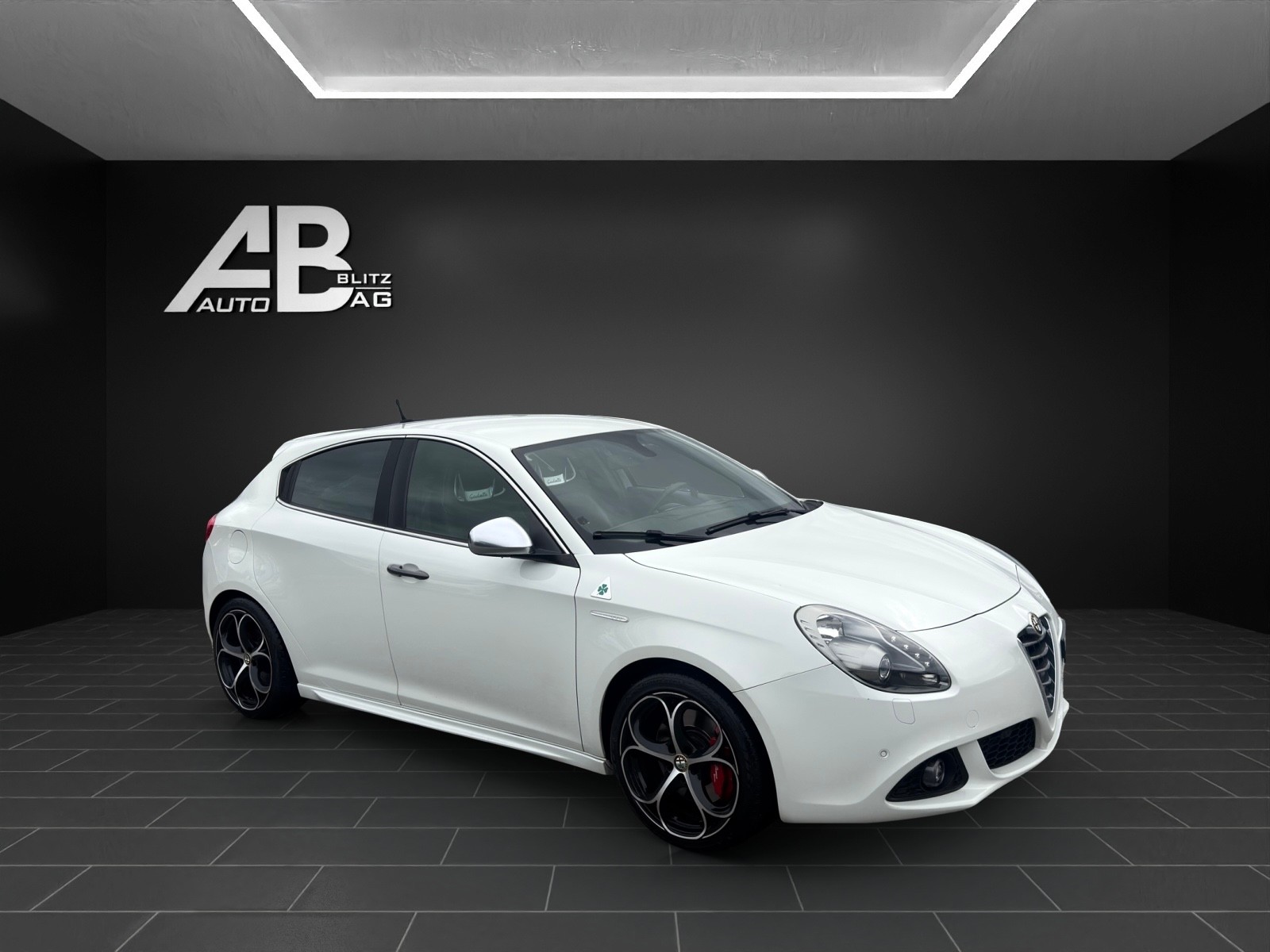 ALFA ROMEO Giulietta 1750 TBi Quadrifoglio Verde TCT mit 241 PS-image-5