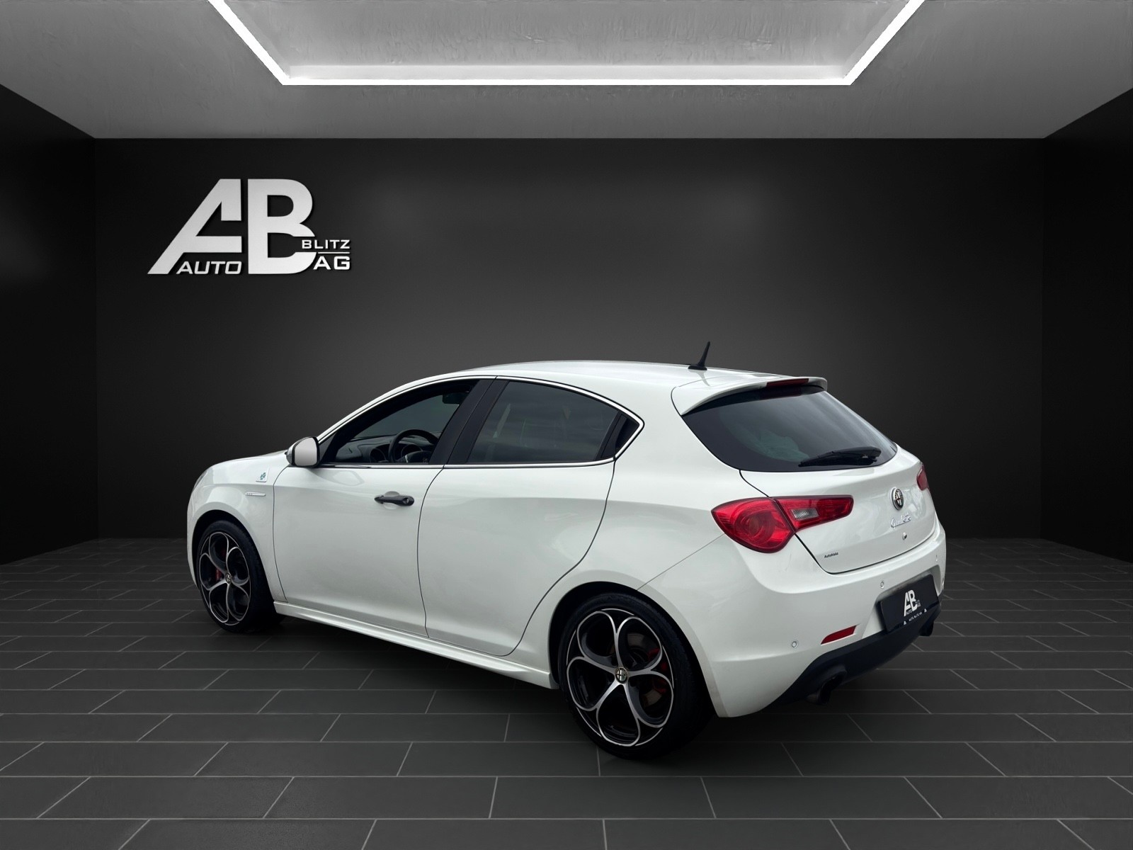 ALFA ROMEO Giulietta 1750 TBi Quadrifoglio Verde TCT mit 241 PS-showroom-element-2