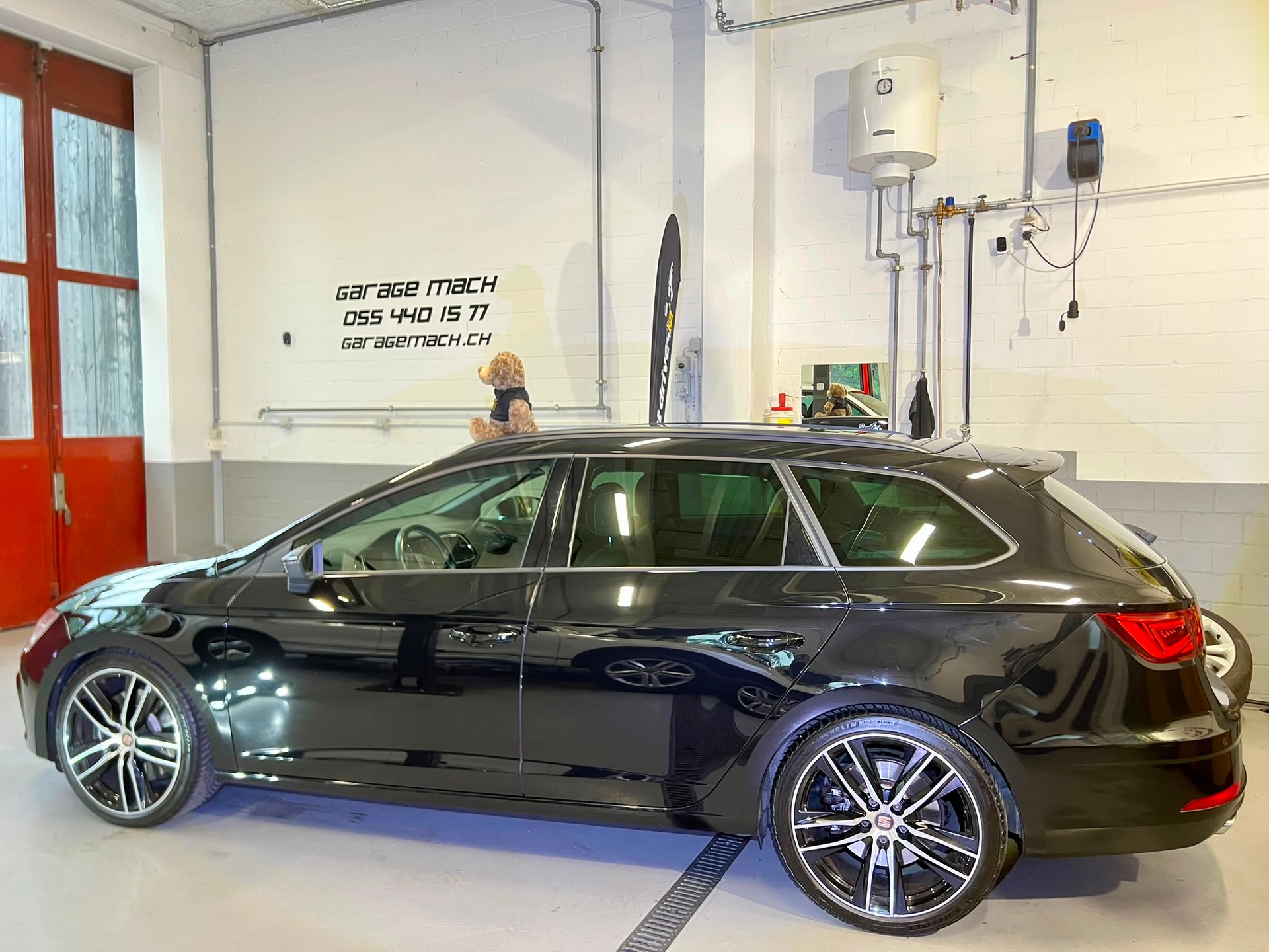 SEAT Leon ST 2.0 TSI Cupra 300 4 Drive DSG ✅-showroom-element-3