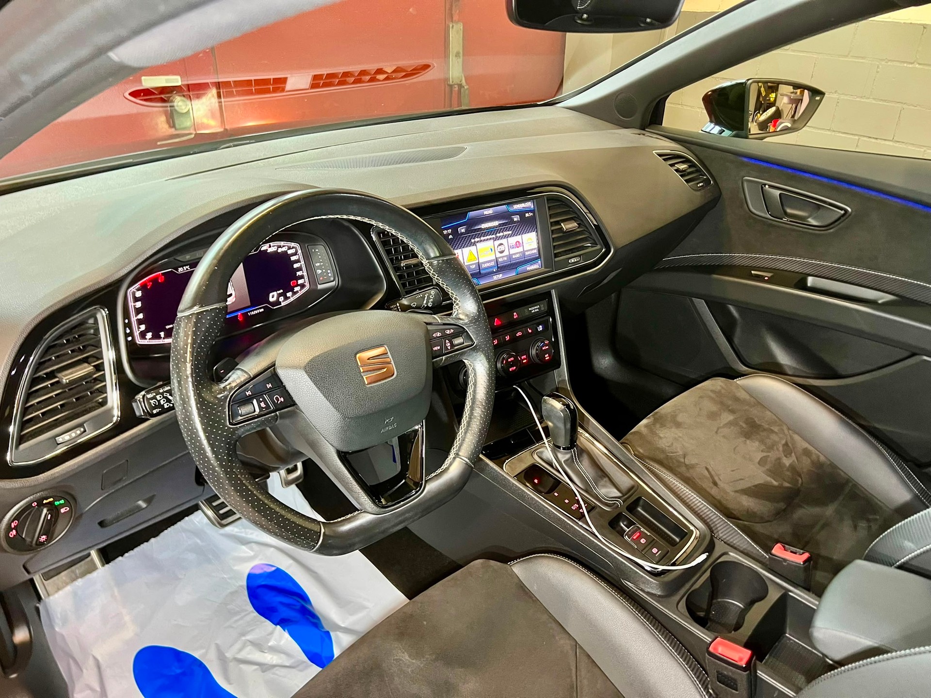 SEAT Leon ST 2.0 TSI Cupra 300 4 Drive DSG ✅-image-8