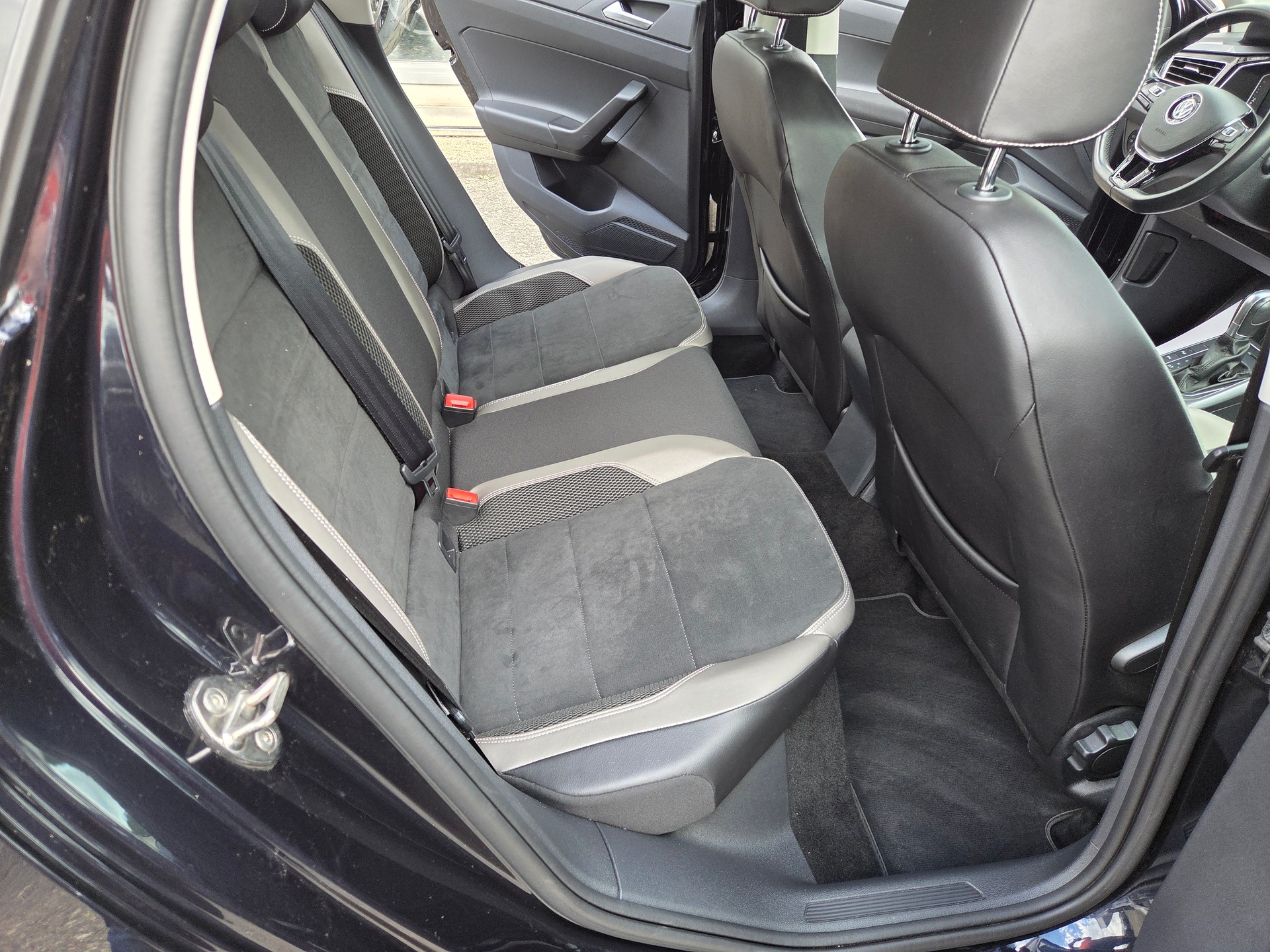 VW Polo 1.0 TSI BMT Highline DSG-image-12