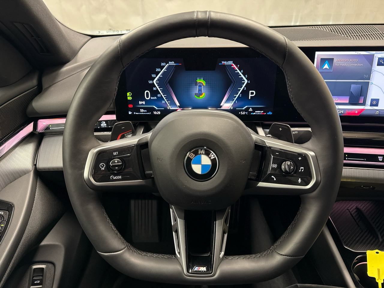 BMW 520i 48V M Sport Steptronic-image-9