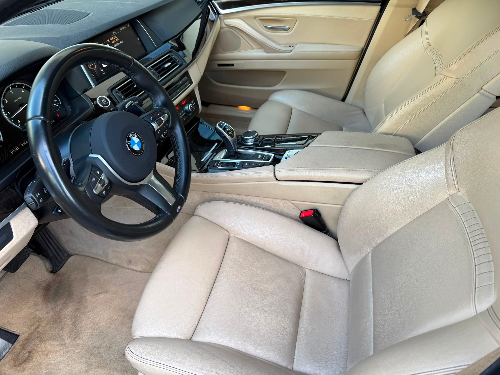 BMW M550d Touring xDrive Steptronic-image-8