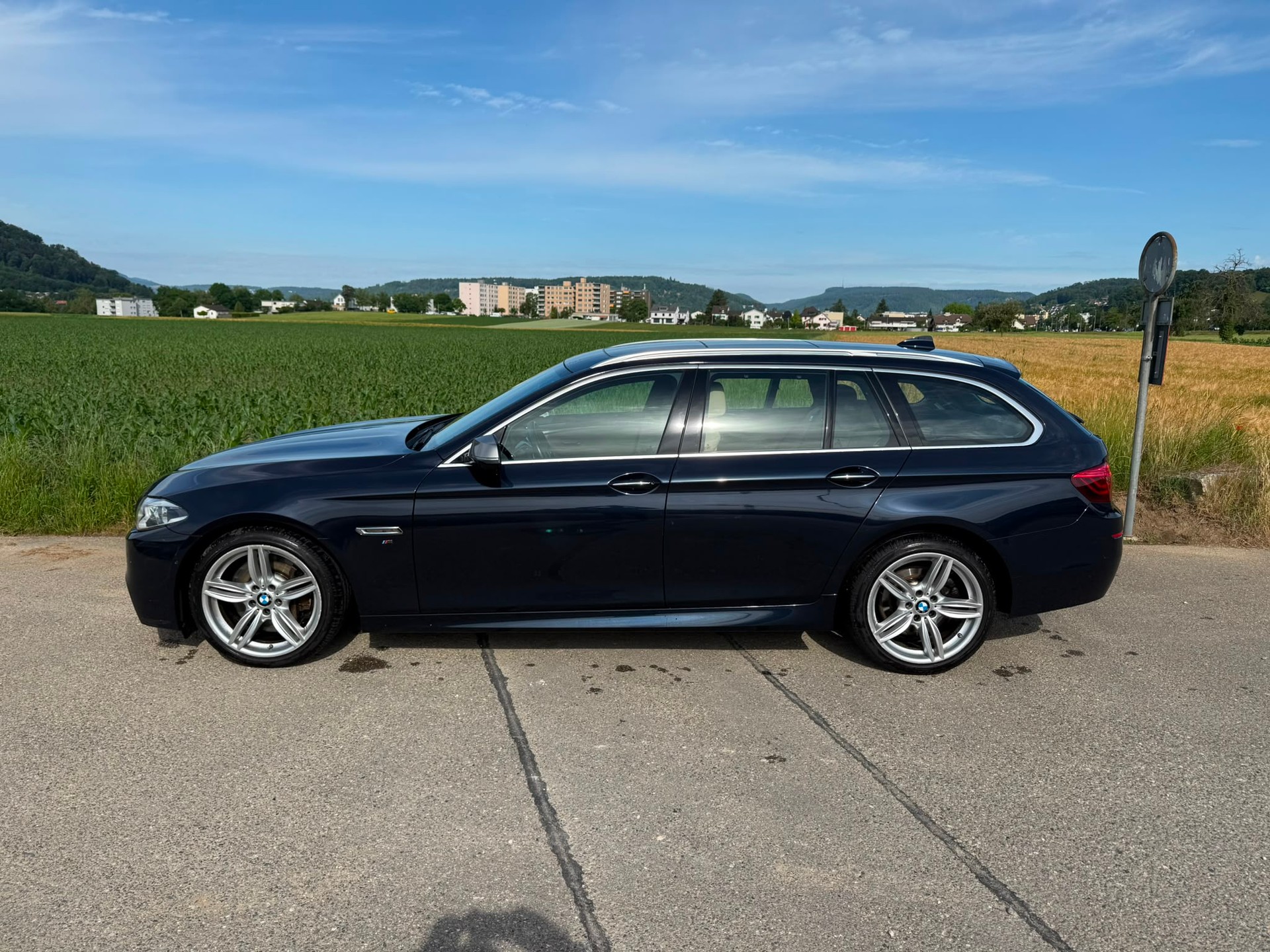 BMW M550d Touring xDrive Steptronic-image-1