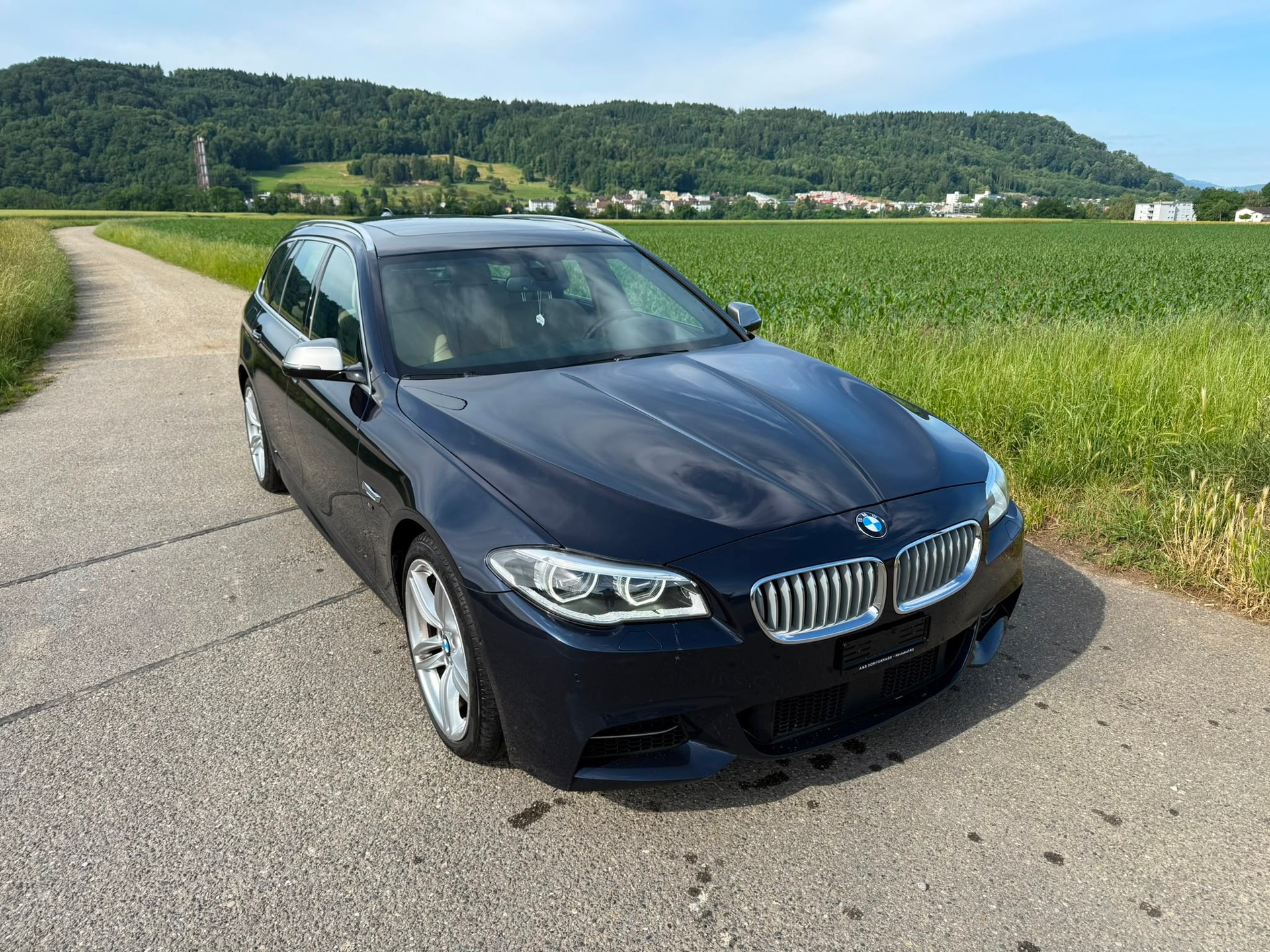 BMW M550d Touring xDrive Steptronic-image-6