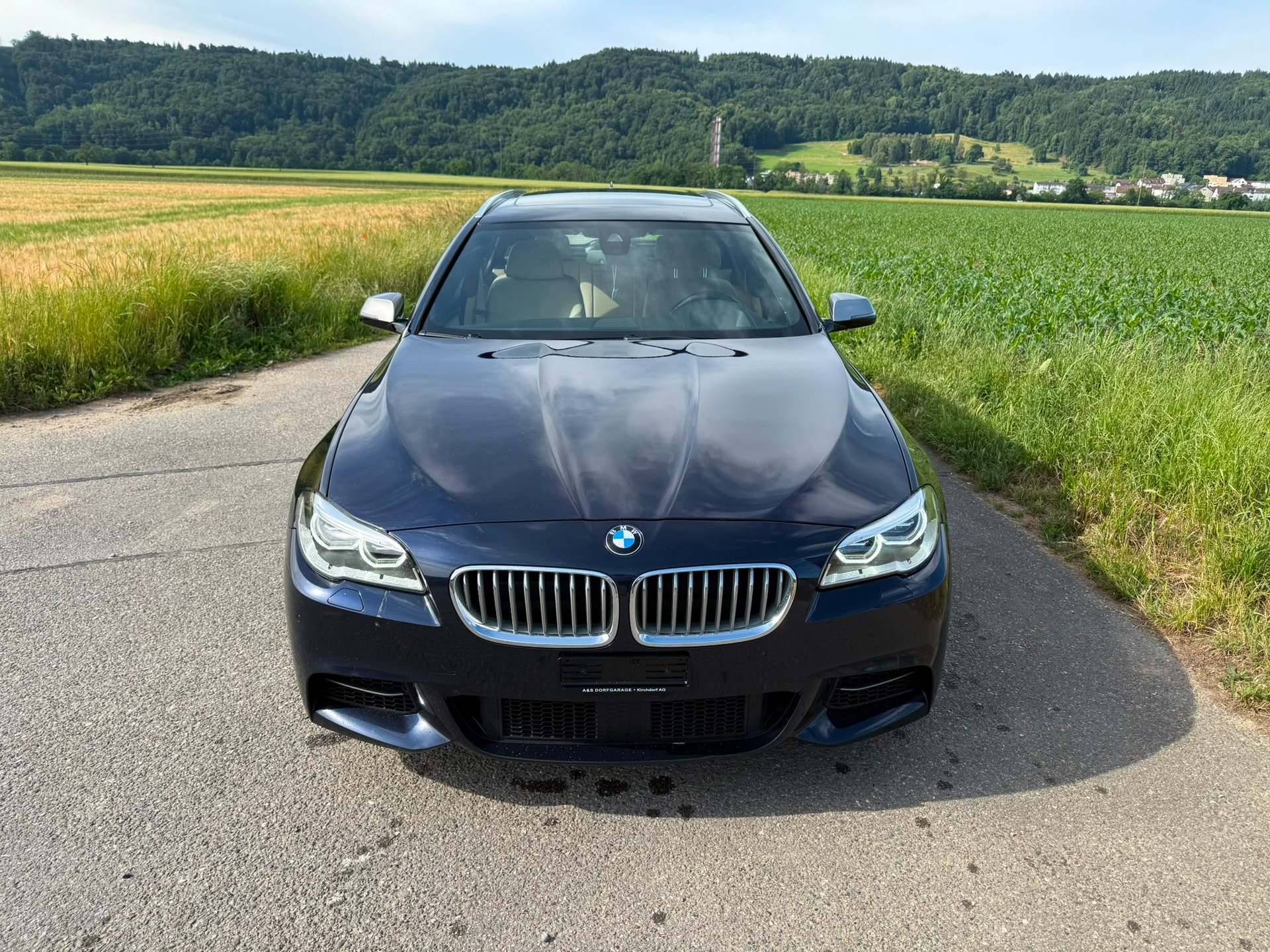 BMW M550d Touring xDrive Steptronic-image-7
