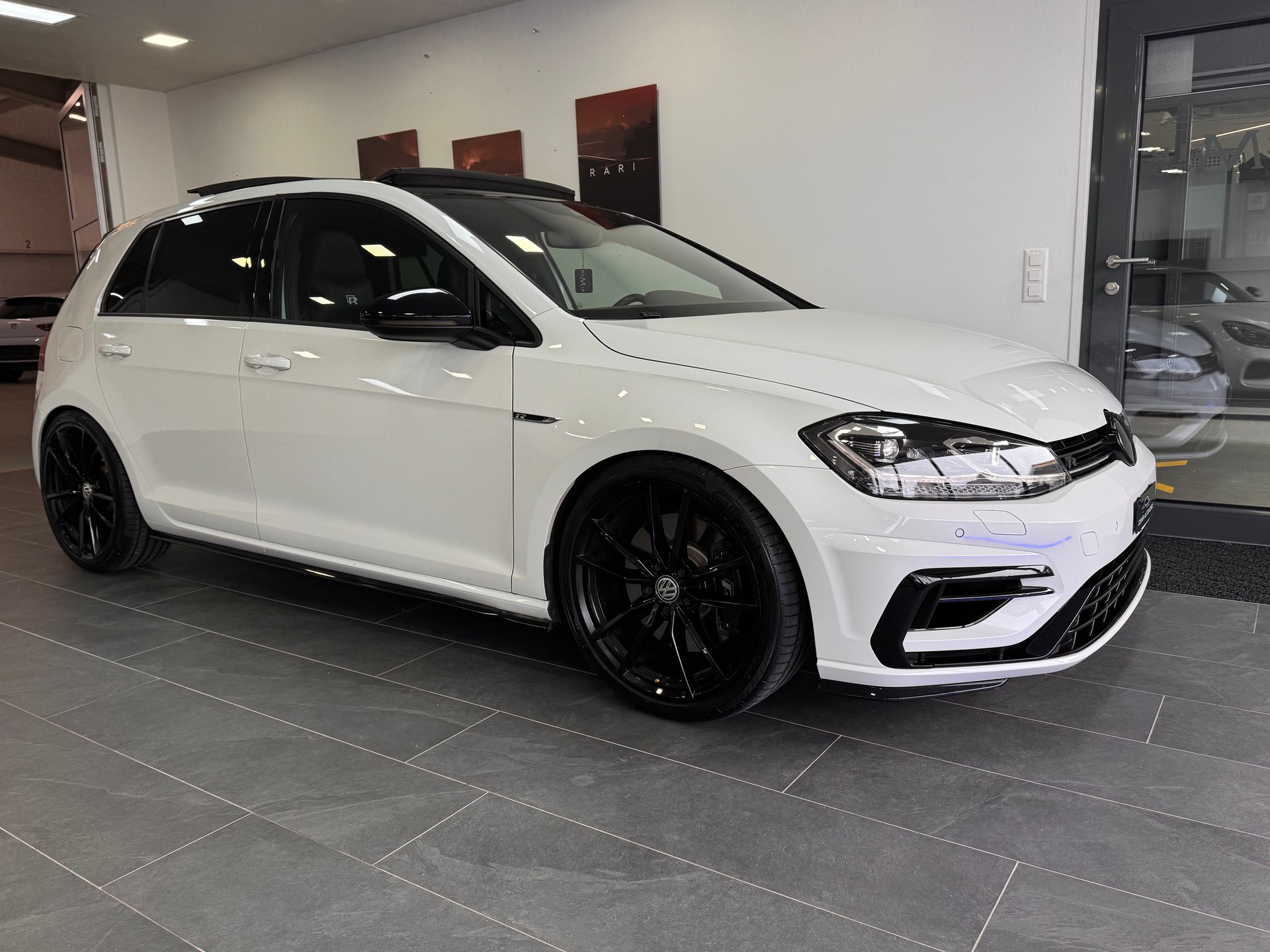 VW Golf 2.0 TSI R 310 4Motion DSG *Remus Auspuffanlage / APR KIT / Panorama / Vienna Leder / Keyless / Virtueles Cockpit*-image-2