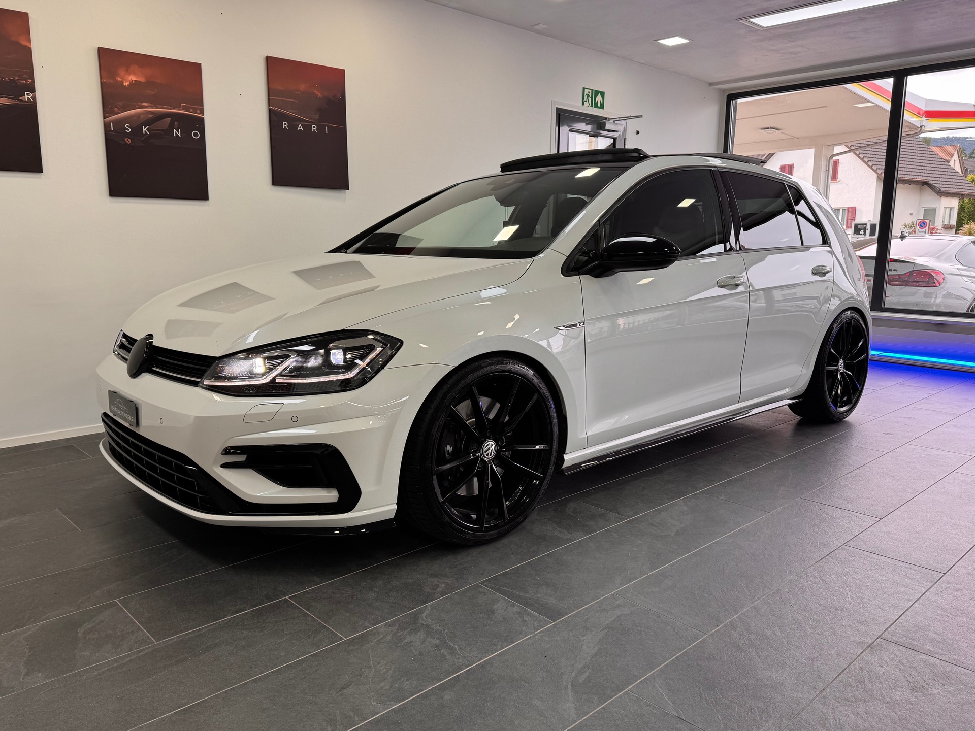 VW Golf 2.0 TSI R 310 4Motion DSG *Remus Auspuffanlage / APR KIT / Panorama / Vienna Leder / Keyless / Virtueles Cockpit*