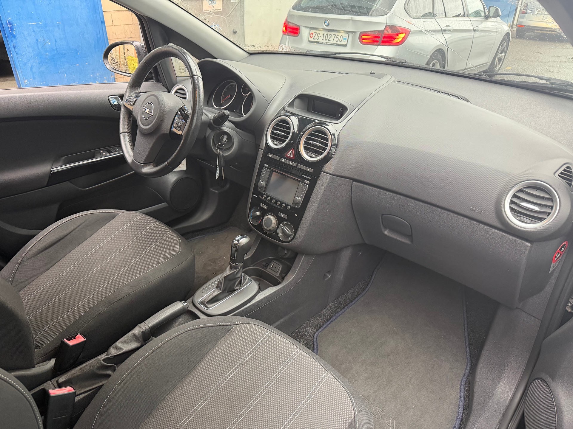 OPEL Corsa 1.4 TP Color Edition Automatic-image-11
