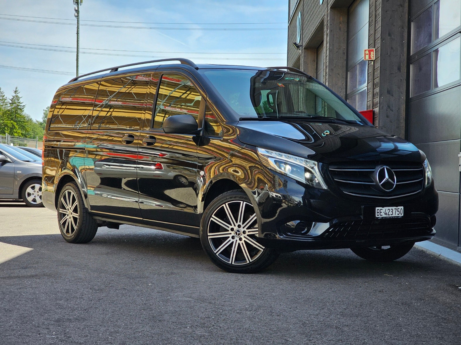 MERCEDES-BENZ Vito 124 CDI Select Tourer 4Matic 9G-Tronic-image-2