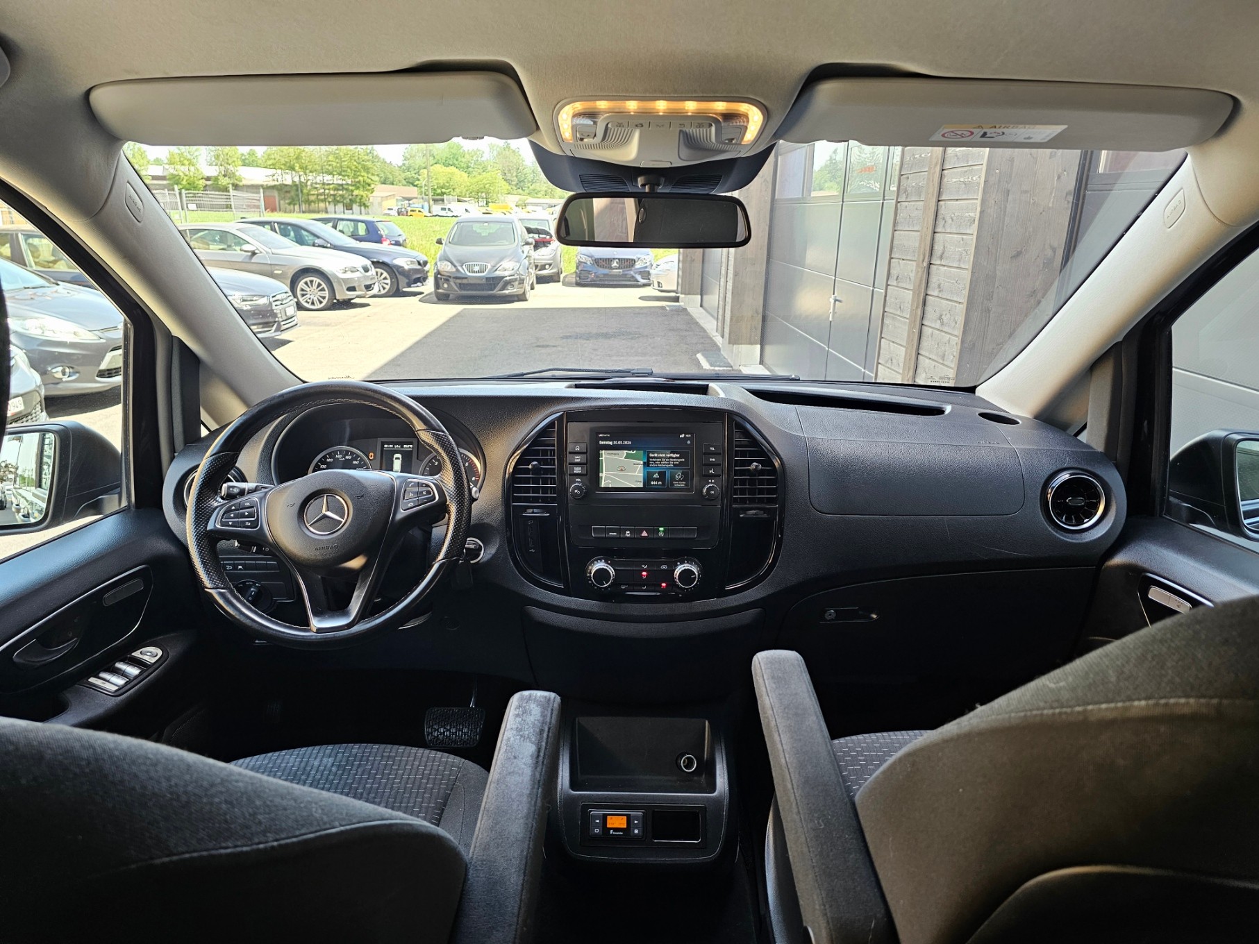 MERCEDES-BENZ Vito 124 CDI Select Tourer 4Matic 9G-Tronic-image-11