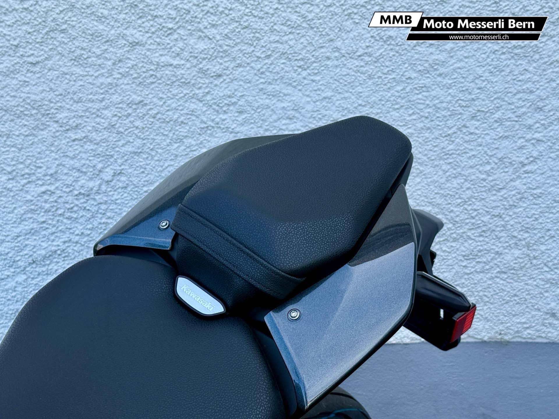 KAWASAKI Z 900-image-8
