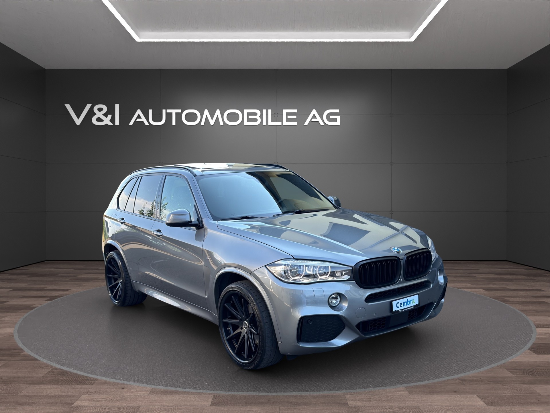BMW X5 xDrive 30d Steptronic M Sport-showroom-element-1