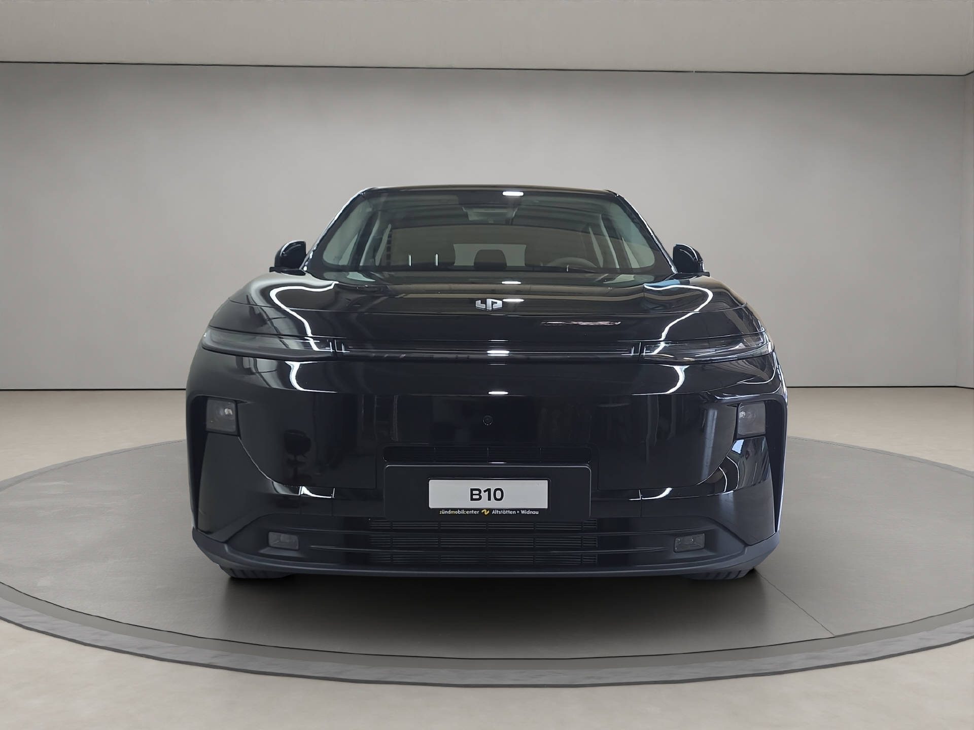 LEAPMOTOR B10 1.5 Hybrid EV-image-3