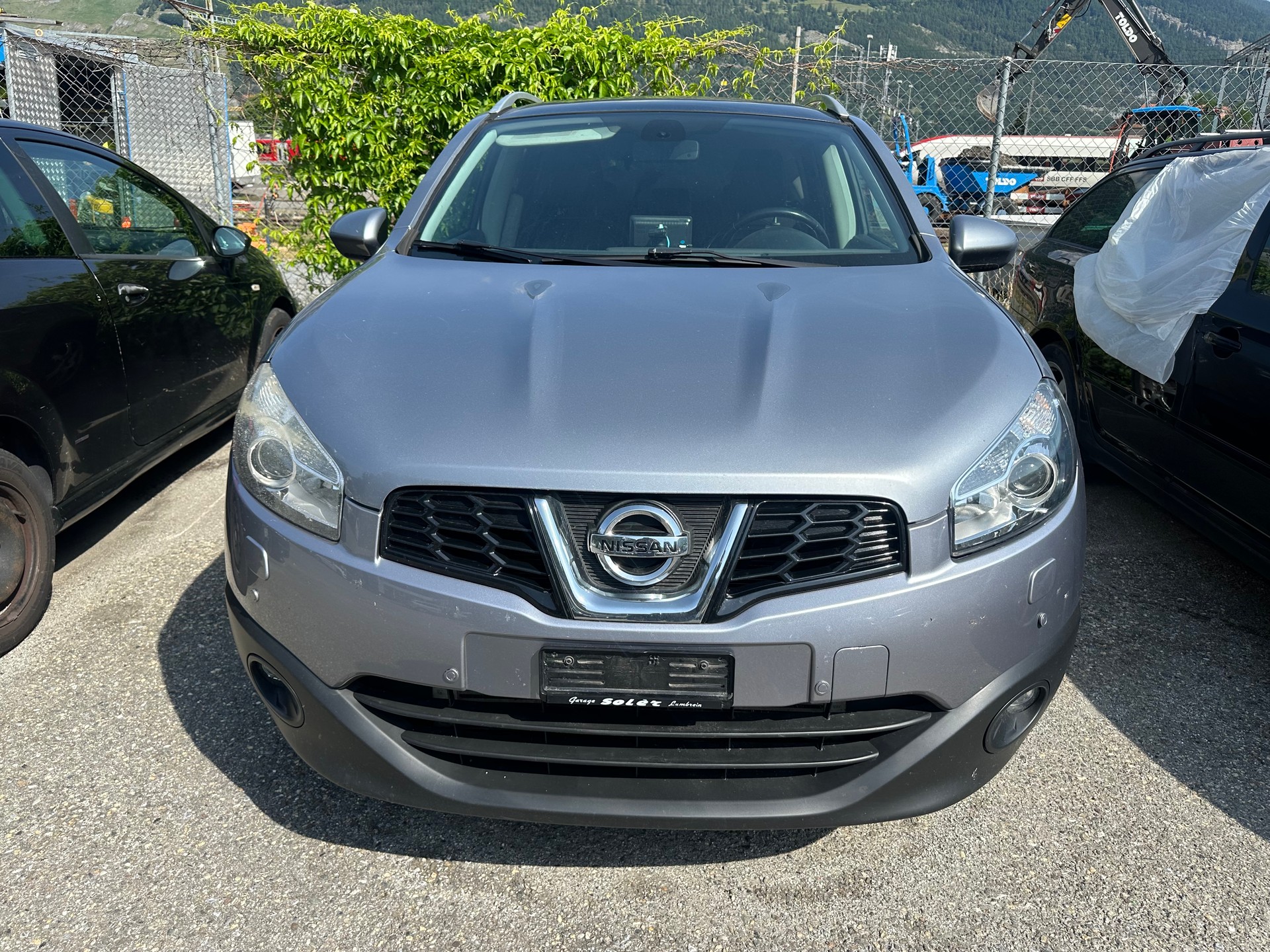 NISSAN Qashqai 2.0 dCi 4WD tekna-showroom-element-1