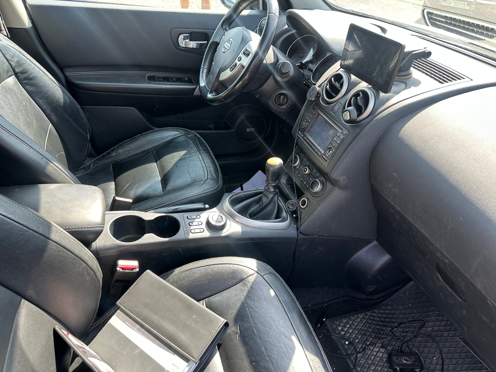NISSAN Qashqai 2.0 dCi 4WD tekna-image-6