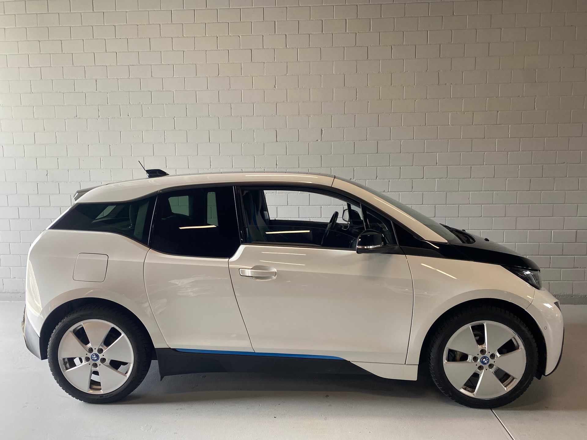 BMW i3 (60Ah)-image-6