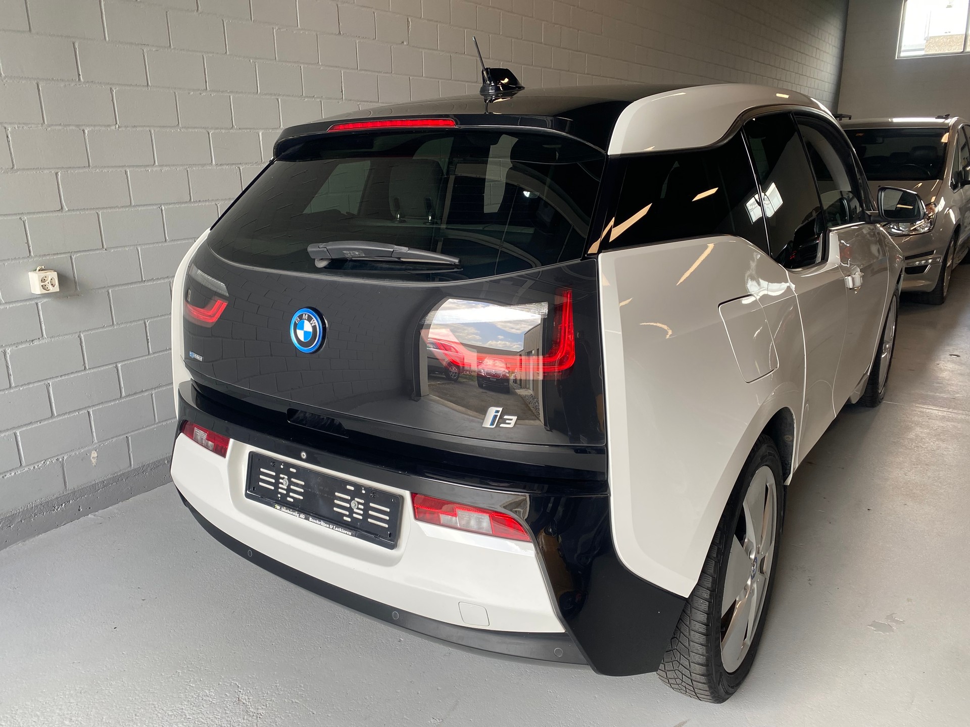 BMW i3 (60Ah)-image-7
