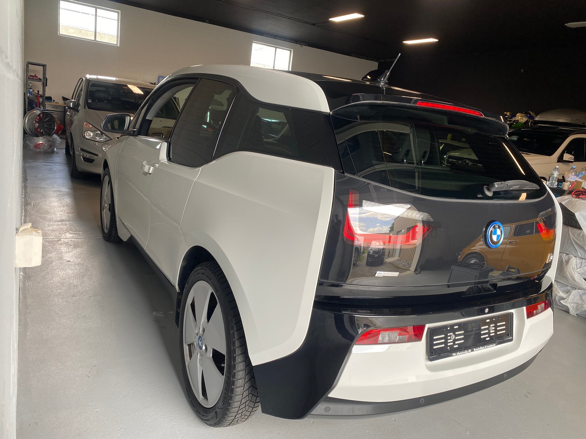BMW i3 (60Ah)-image-3