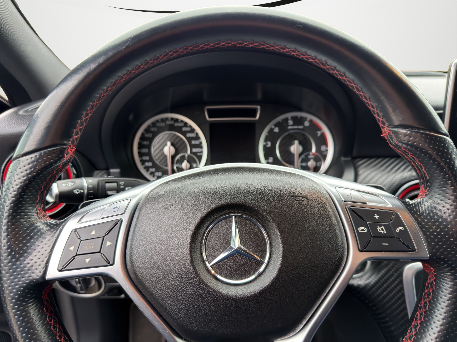 MERCEDES-BENZ A 45 AMG 4Matic Speedshift 7G-DCT-image-15