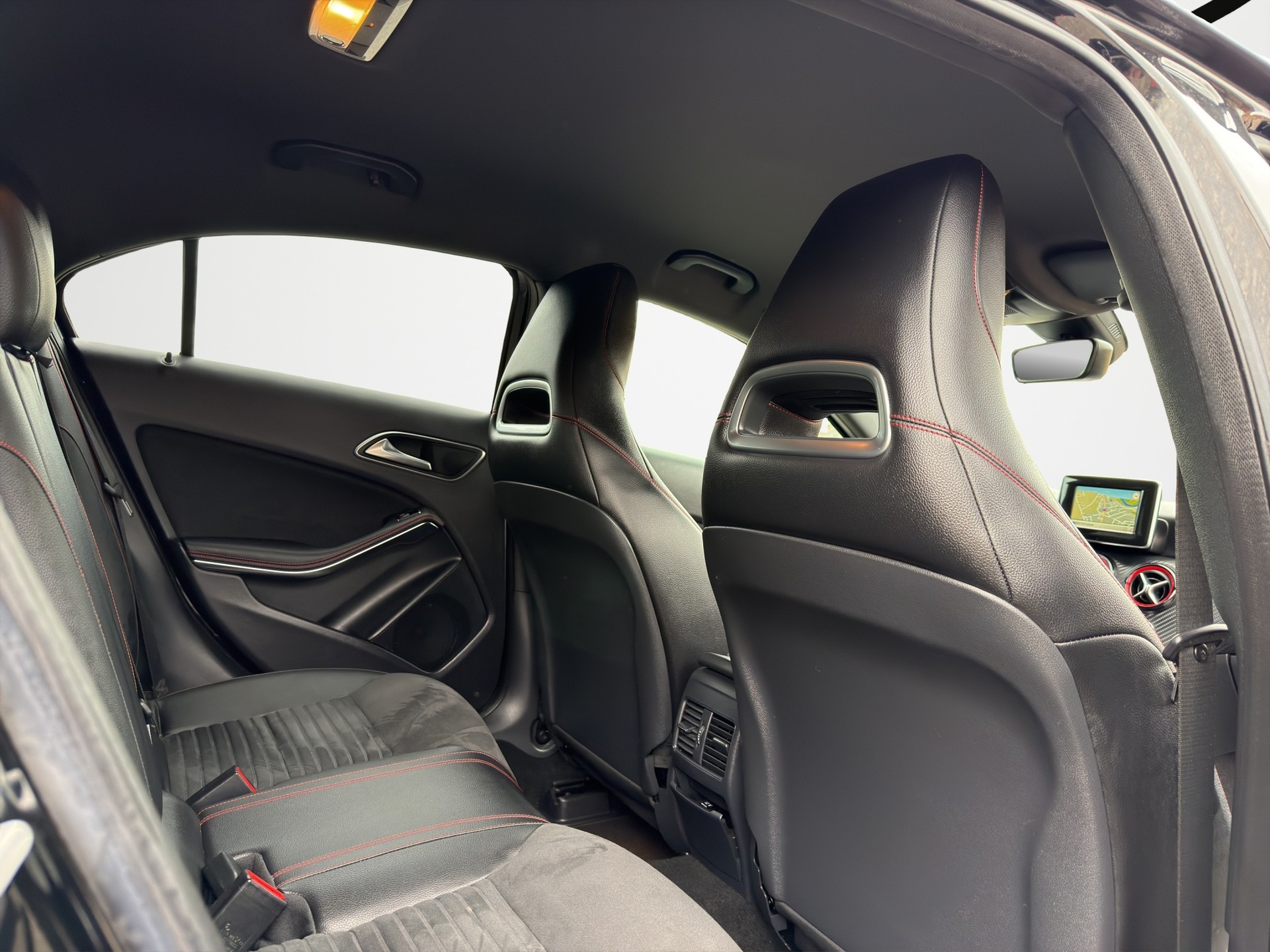 MERCEDES-BENZ A 45 AMG 4Matic Speedshift 7G-DCT-image-9