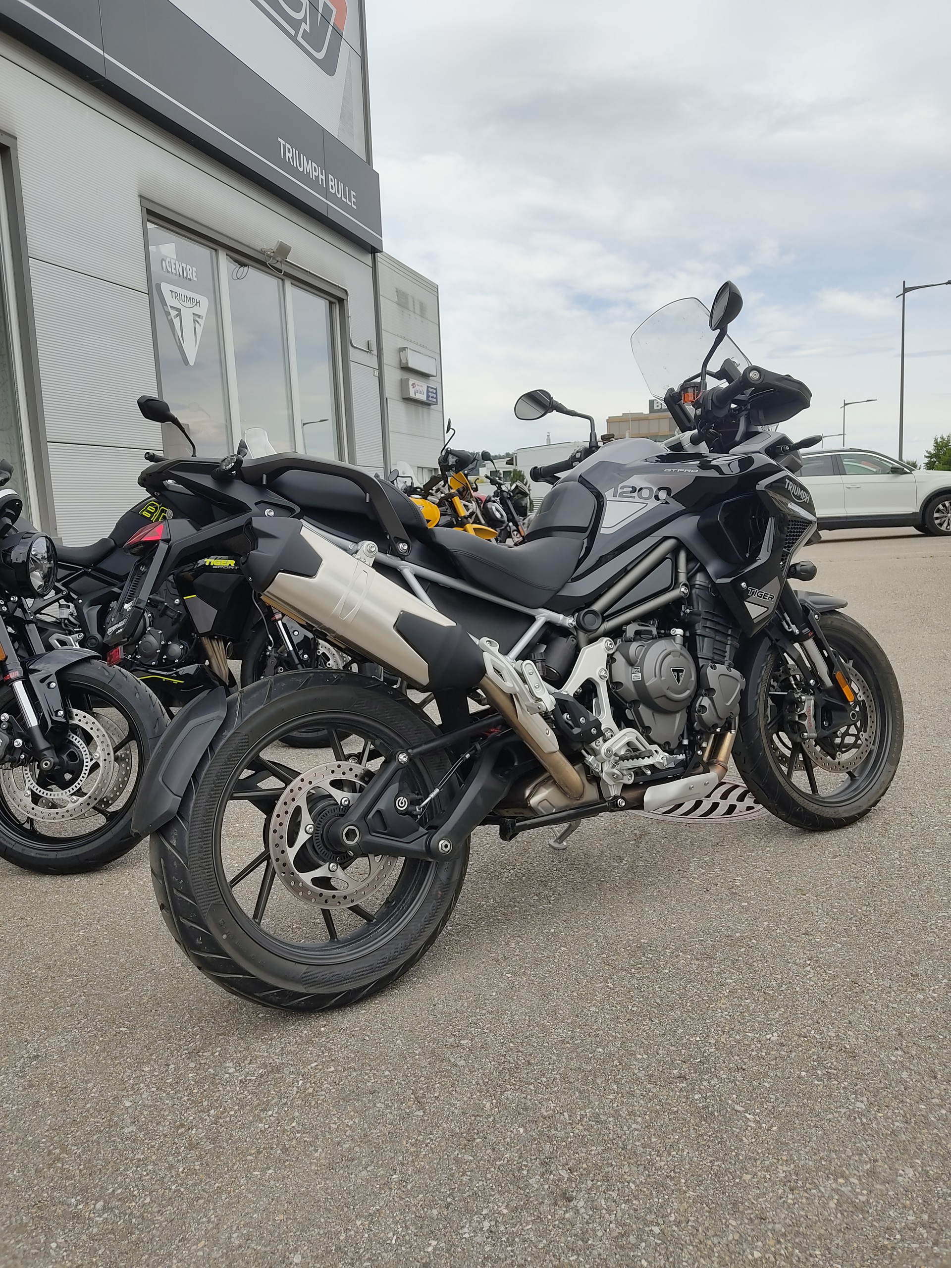 TRIUMPH Tiger 1200 GT Pro-showroom-element-2