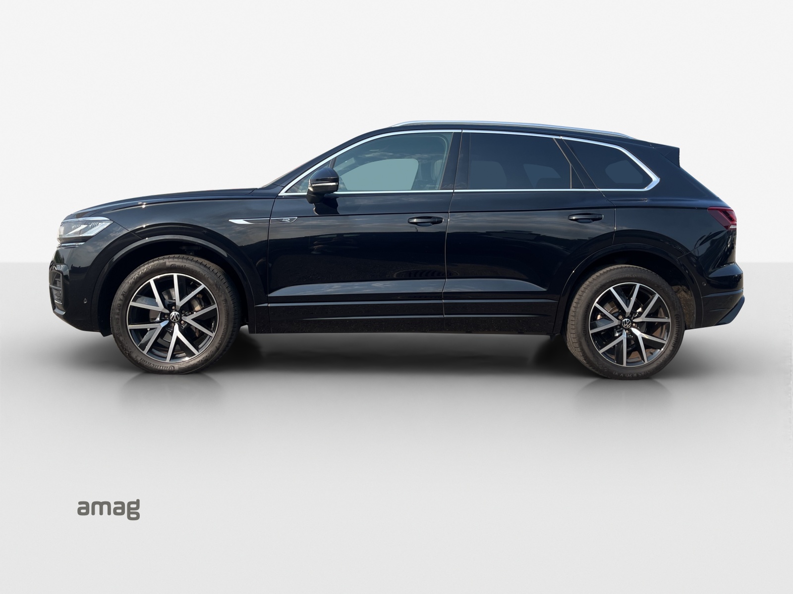 VW Touareg 3.0 TDI R Line Tiptronic-showroom-element-1