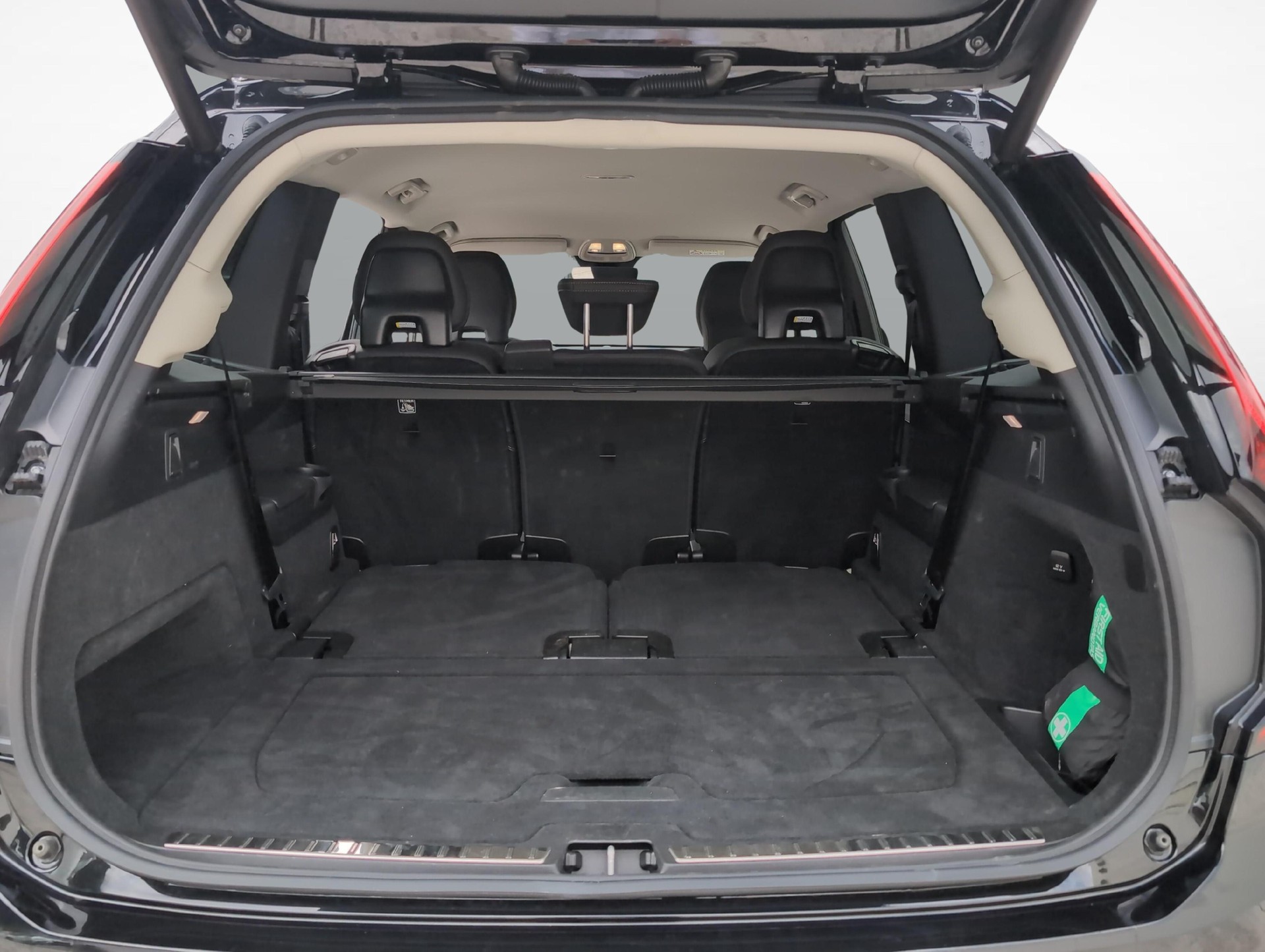 VOLVO XC90 2.0 B5 MH Plus Bright AWD-image-14