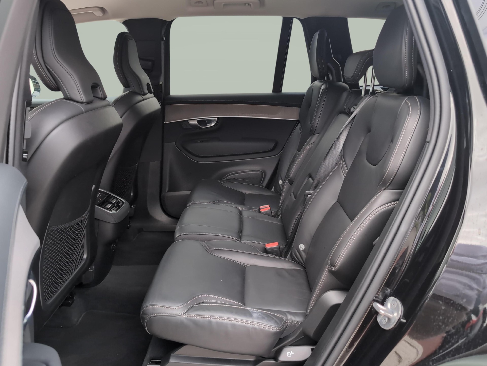 VOLVO XC90 2.0 B5 MH Plus Bright AWD-image-12