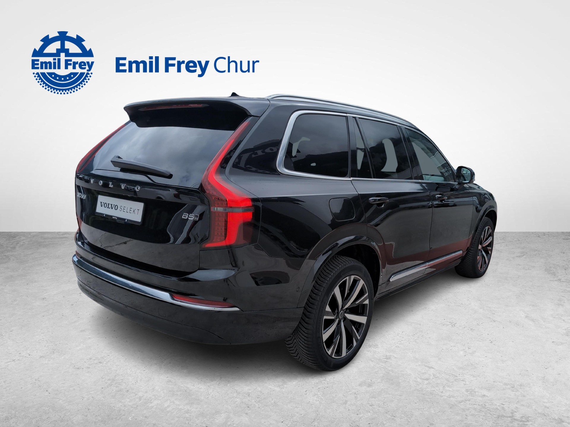VOLVO XC90 2.0 B5 MH Plus Bright AWD-image-4