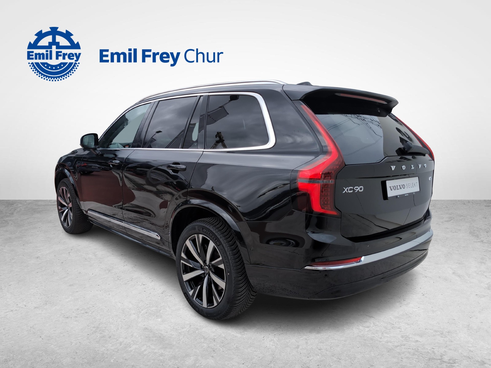 VOLVO XC90 2.0 B5 MH Plus Bright AWD-showroom-element-2