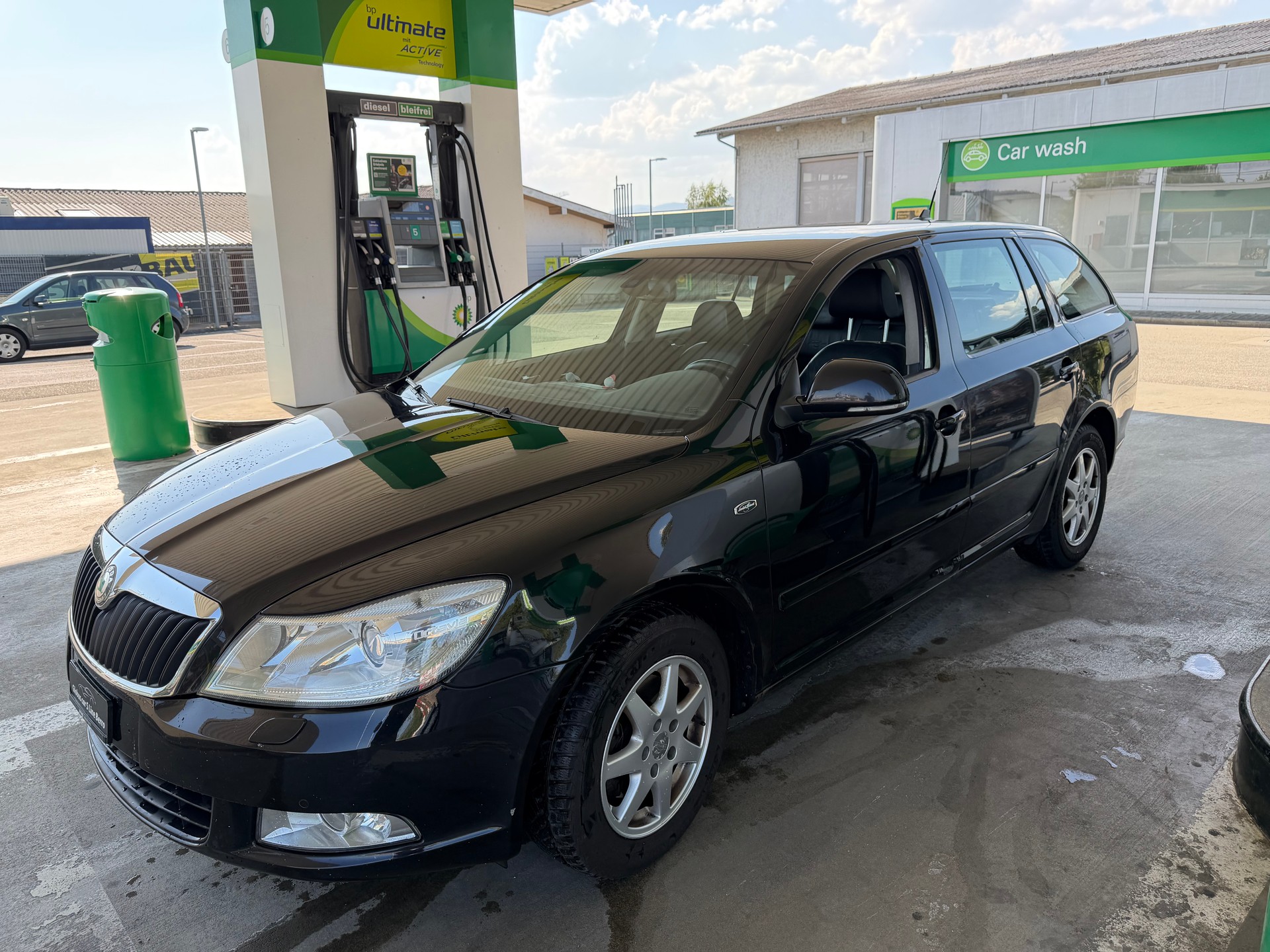 SKODA Octavia Combi 2.0 TDI Laurin & Klement-image-7