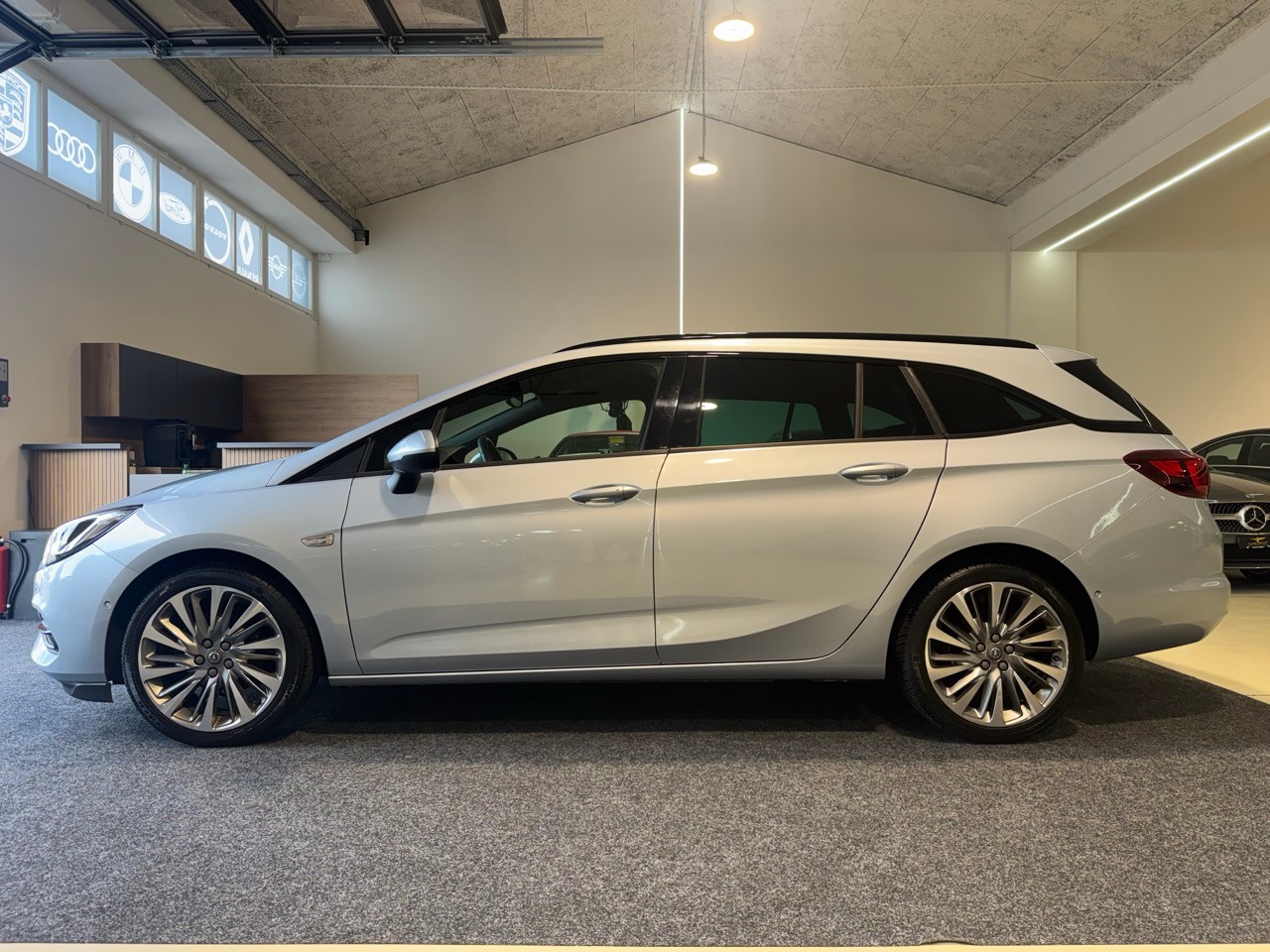 OPEL Astra Sports Tourer 1.5 CDTi GS-Line-showroom-element-2