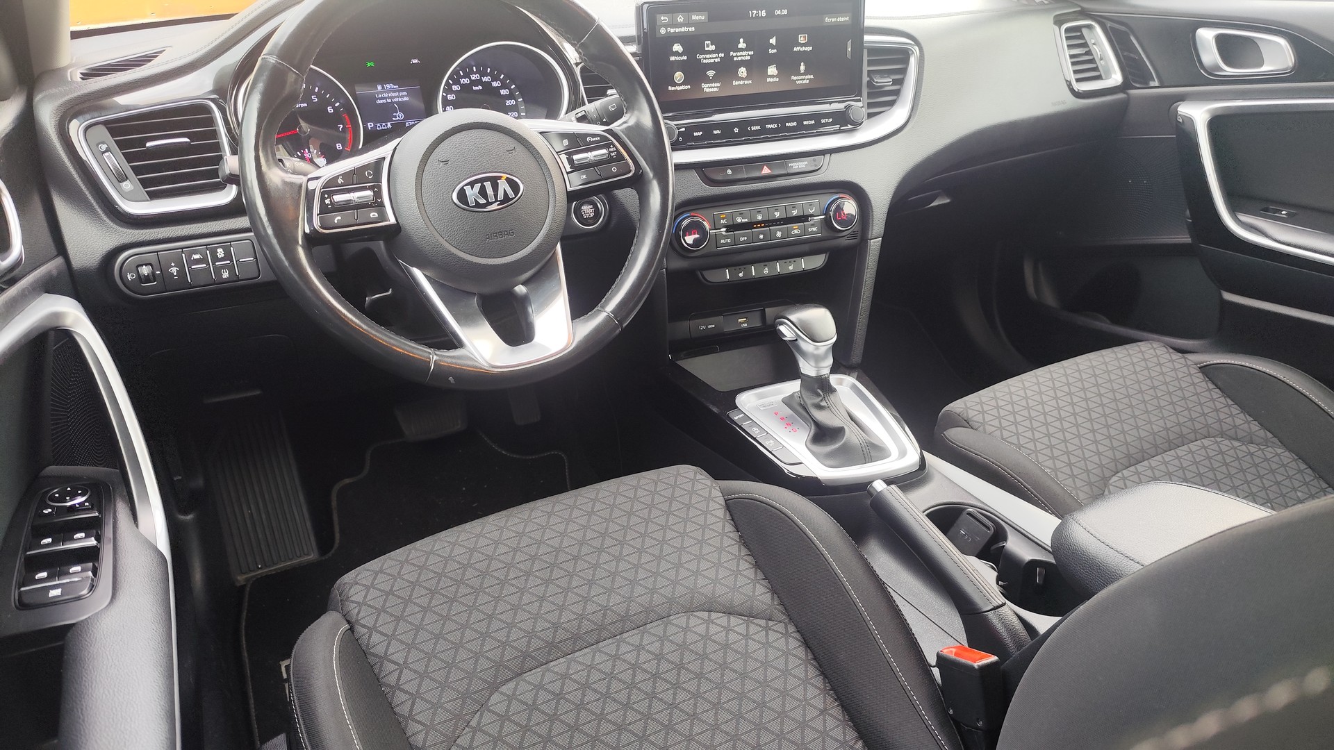 KIA Ceed 1.4 T-GDi Power 2020 DCT-image-8