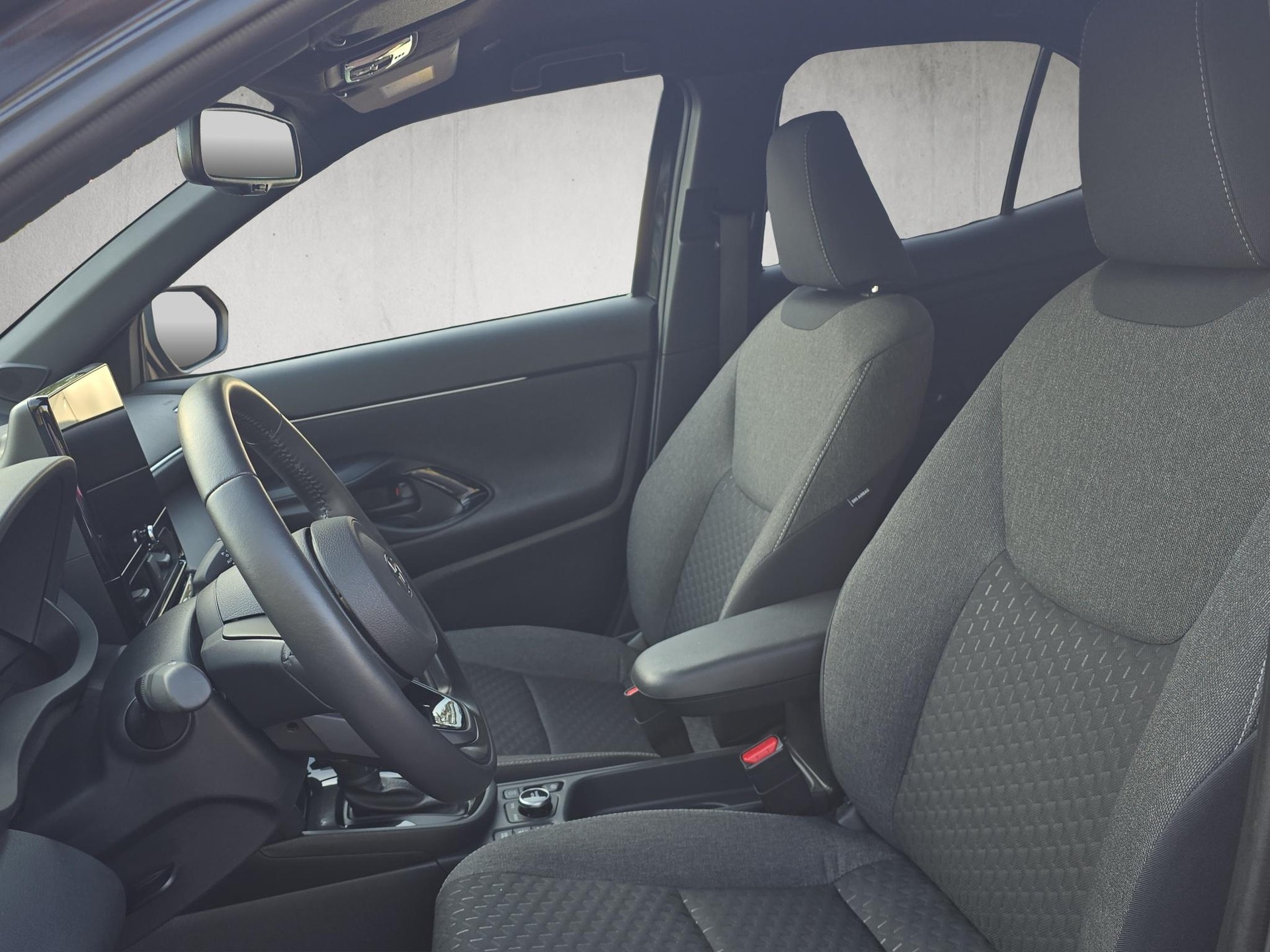 TOYOTA Yaris Cross 1.5 VVT-i HSD Trend AWD-i-image-9