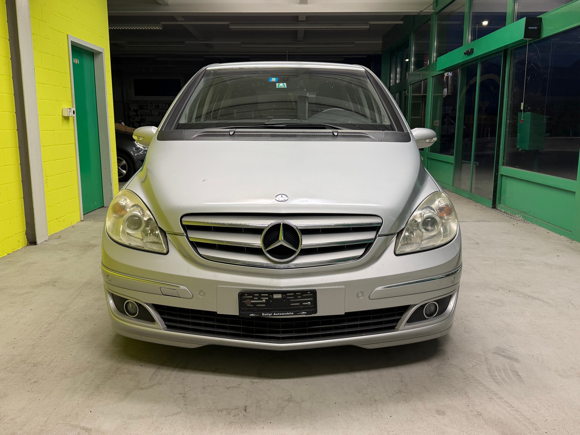 MERCEDES-BENZ B 200 T-showroom-element-2
